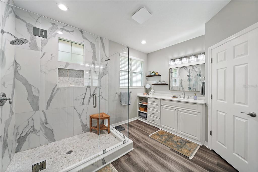 Sarasota, Florida, 34243, United States, 3 Bedrooms Bedrooms, ,3 BathroomsBathrooms,Residential,For Sale,1885250