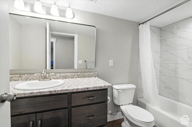 Hyrum, Utah, 84319, United States, 5 Bedrooms Bedrooms, ,3 BathroomsBathrooms,Residential,For Sale,1975409