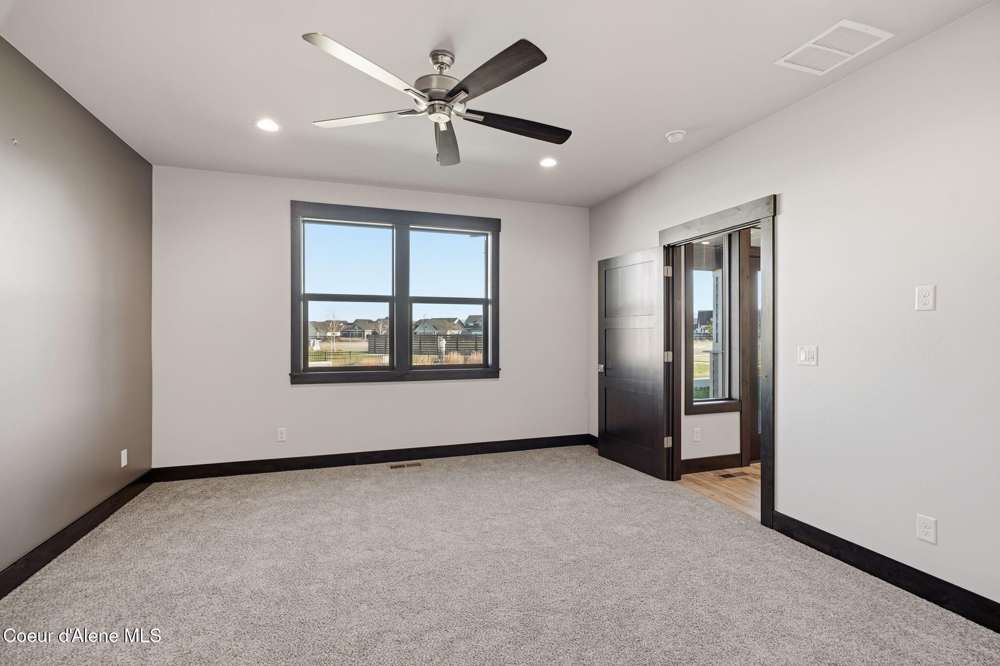 Coeur d'Alene, Idaho, 83815, United States, 3 Bedrooms Bedrooms, ,2 BathroomsBathrooms,Residential,For Sale,2005477