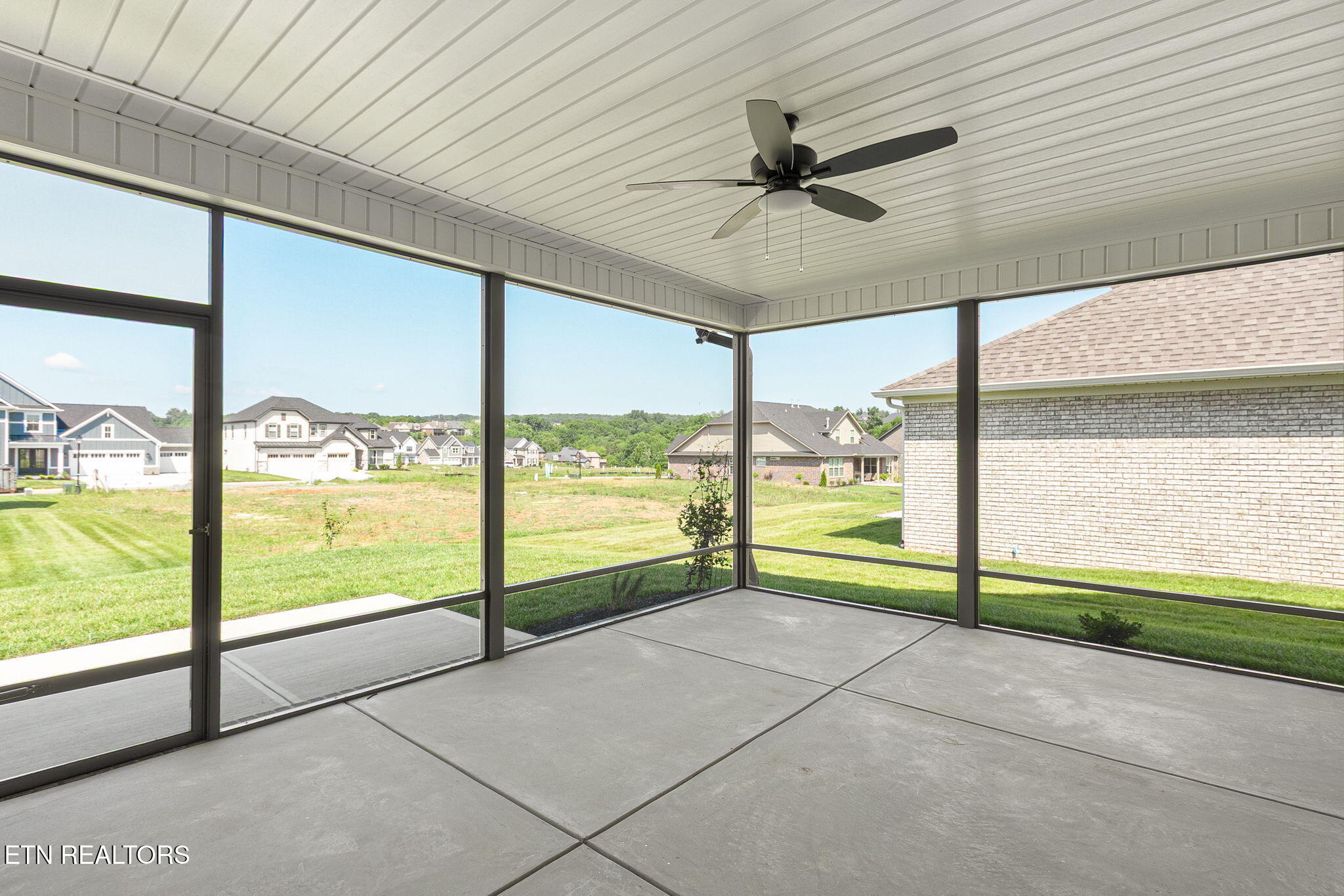 Knoxville, Tennessee, 37932, United States, 5 Bedrooms Bedrooms, ,4 BathroomsBathrooms,Residential,For Sale,2038881