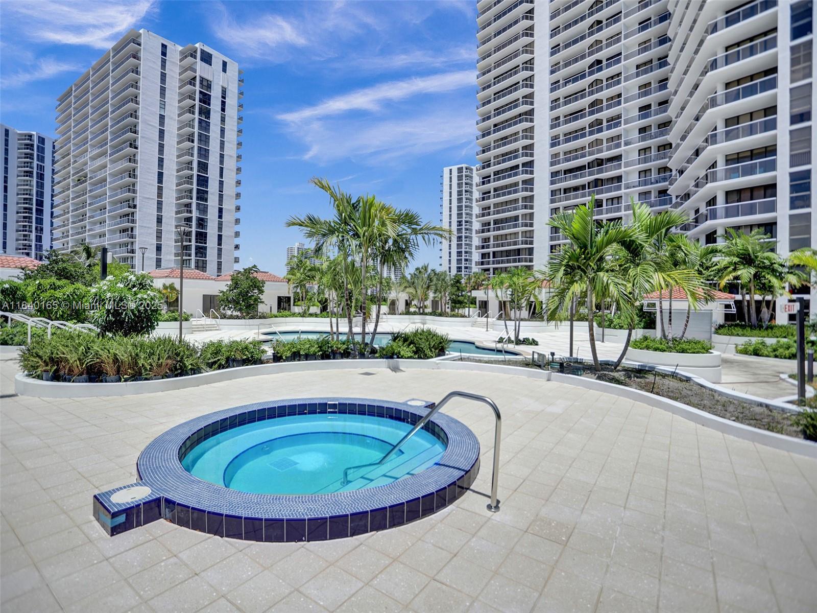 Aventura, Florida, 33180, United States, 2 Bedrooms Bedrooms, ,2 BathroomsBathrooms,Residential,For Sale,1897536