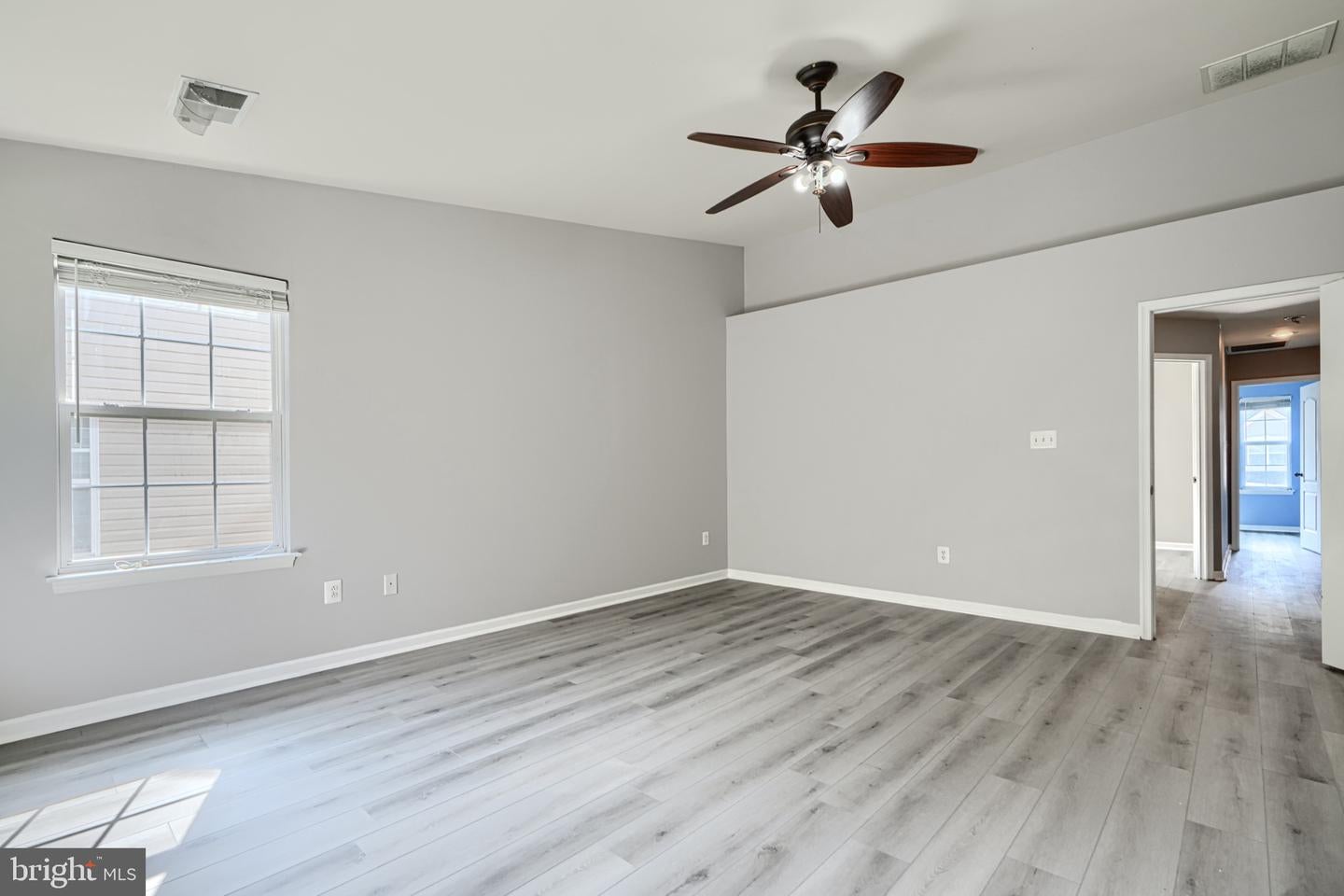 Glen Burnie, Maryland, 21060, United States, 4 Bedrooms Bedrooms, ,4 BathroomsBathrooms,Residential,For Sale,1983515