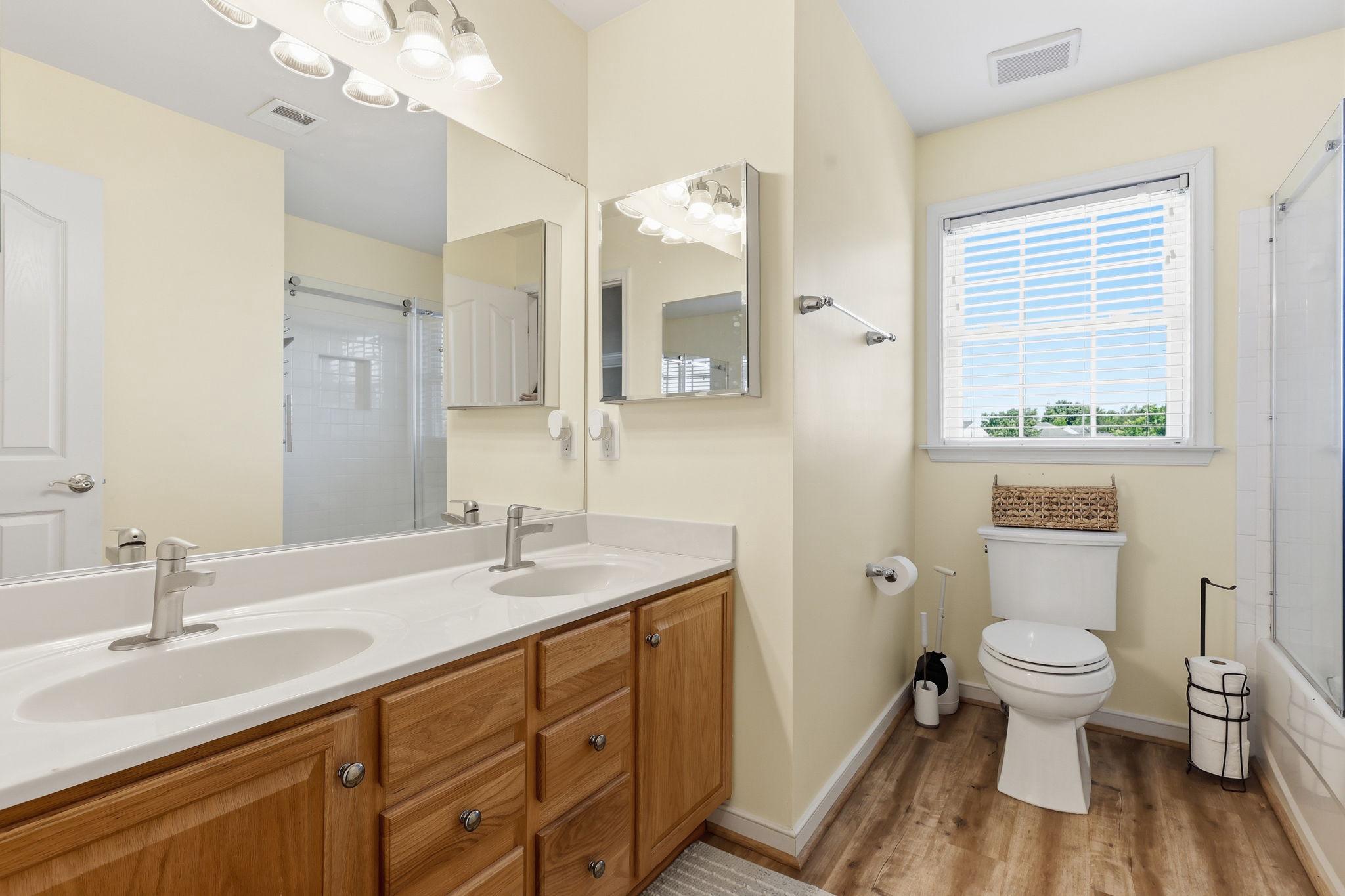 Fredericksburg, Virginia, 22407, United States, 5 Bedrooms Bedrooms, ,4 BathroomsBathrooms,Residential,For Sale,2048625