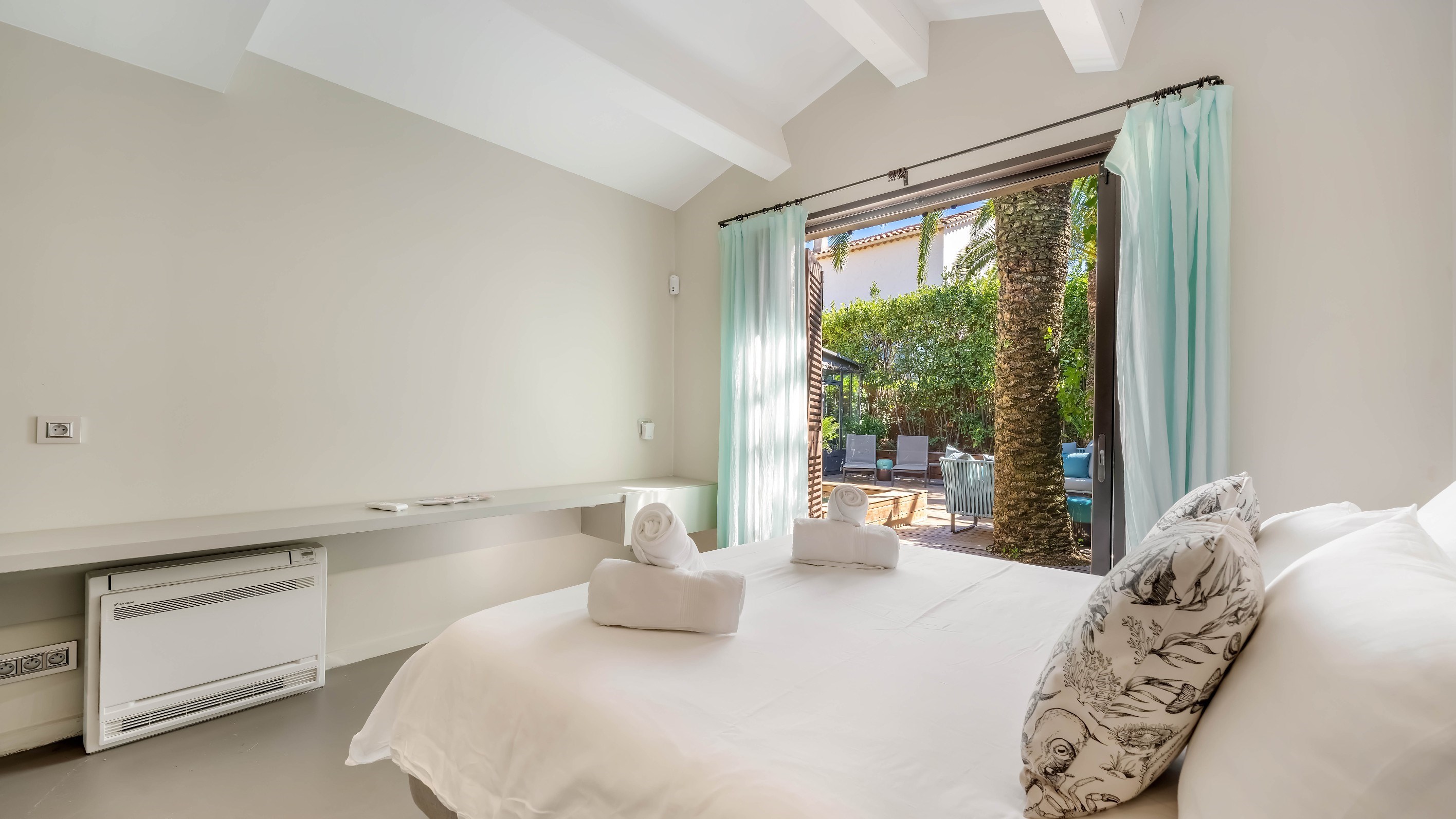  Saint-Tropez house 4 bedroom renovated walking distance village centre garden n… - 物件實景