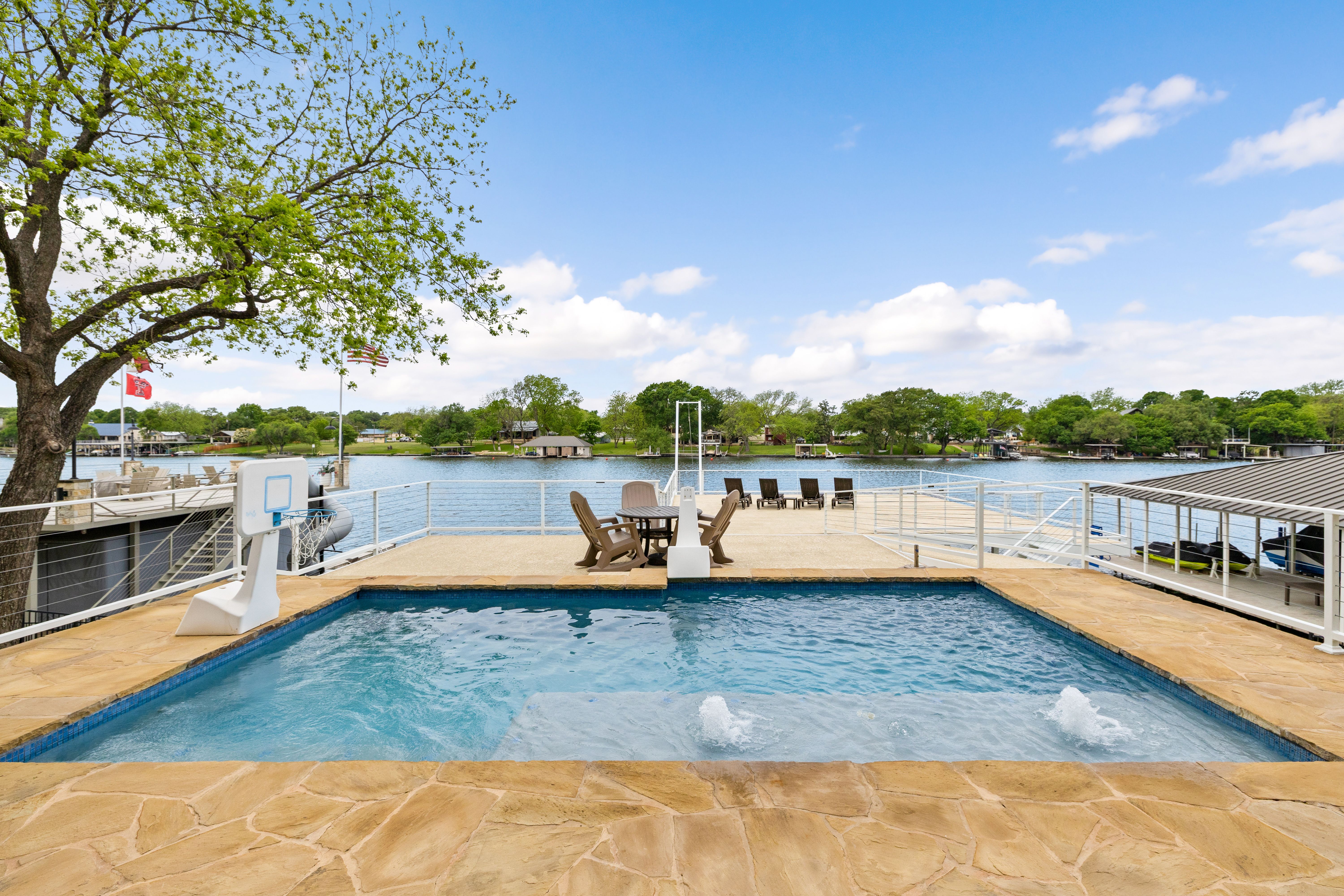  Waterfront Living on Lake LBJ - 物件實景