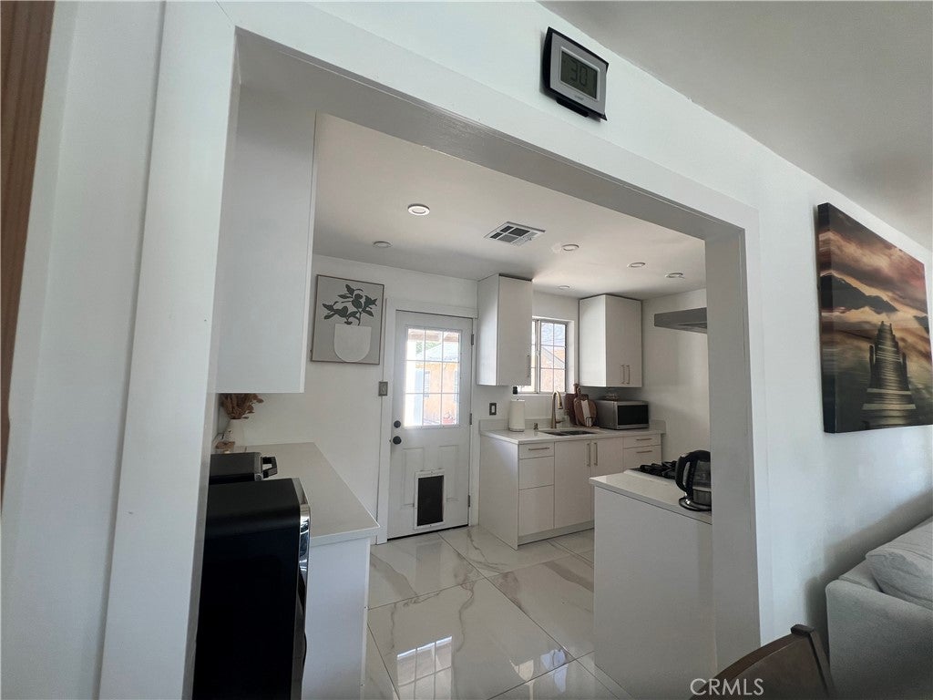 Tujunga, California, 91042, United States, 3 Bedrooms Bedrooms, ,3 BathroomsBathrooms,Residential,For Sale,2048284