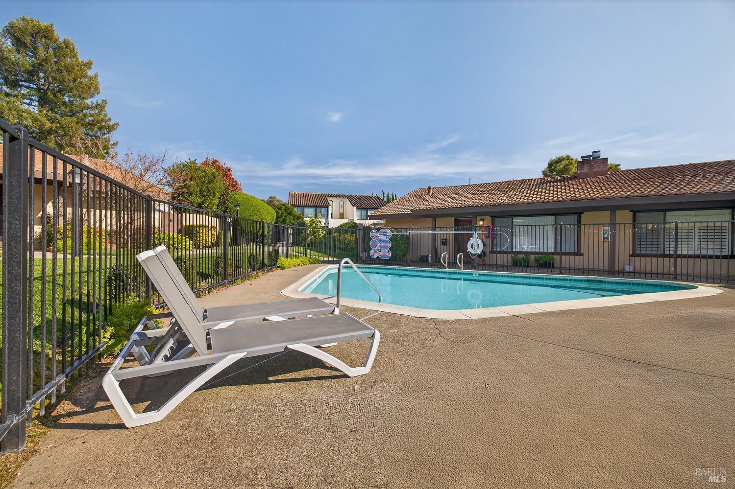 Sonoma, California, 95476, United States, 2 Bedrooms Bedrooms, ,2 BathroomsBathrooms,Residential,For Sale,2015978