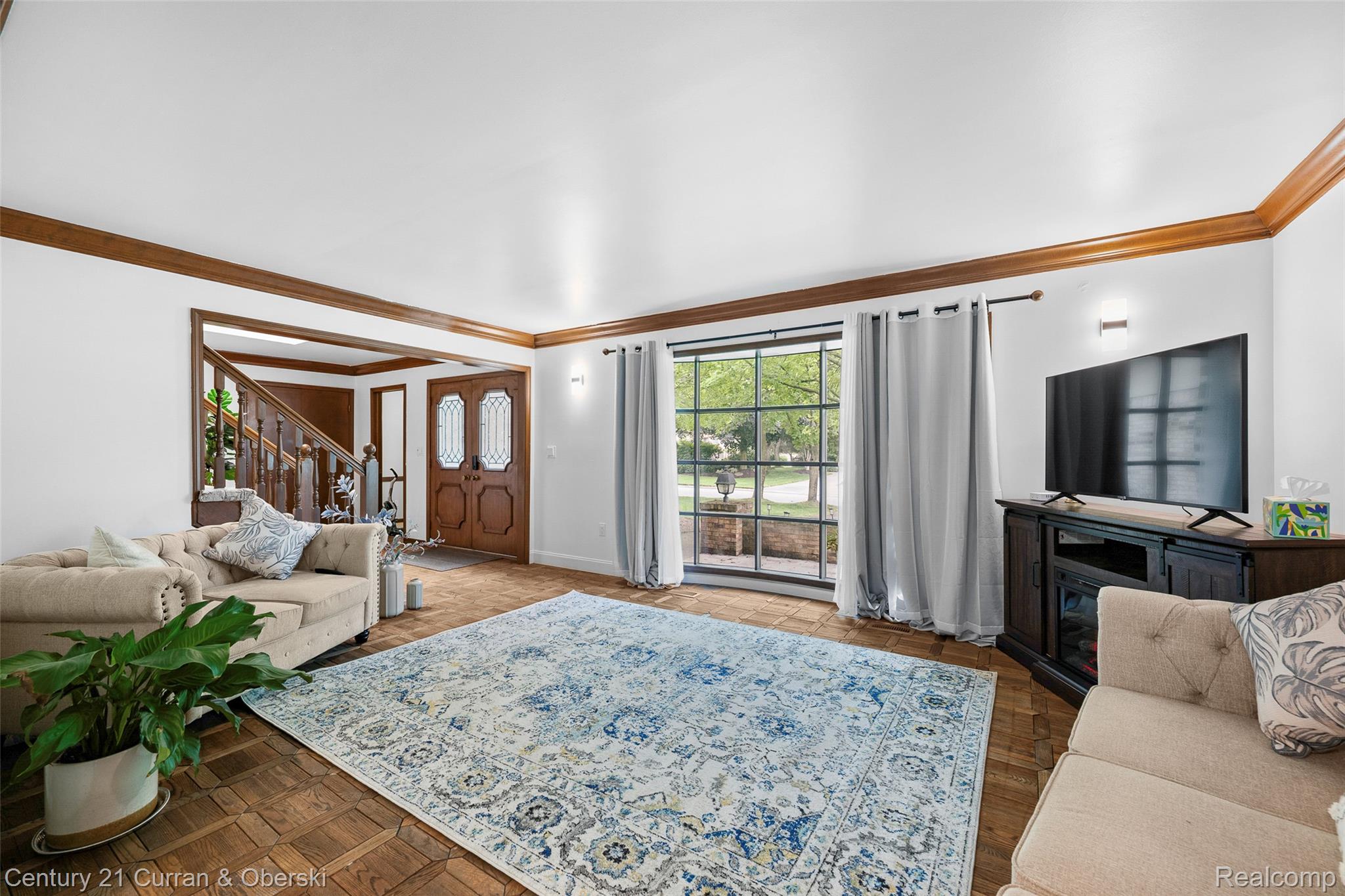 Farmington Hills, Michigan, 48331, United States, 4 Bedrooms Bedrooms, ,3 BathroomsBathrooms,Residential,For Sale,1976477