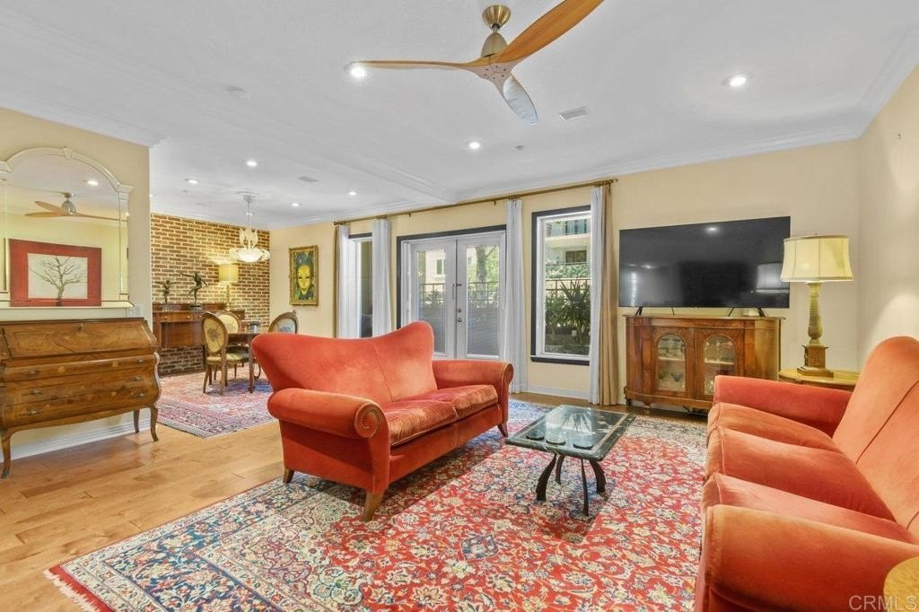 San Diego, California, 92101, United States, 2 Bedrooms Bedrooms, ,3 BathroomsBathrooms,Residential,For Sale,1856536