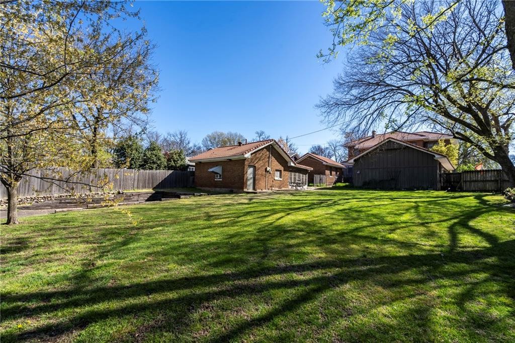 Siloam Springs, Arkansas, 72761, United States, 5 Bedrooms Bedrooms, ,3 BathroomsBathrooms,Residential,For Sale,1984286