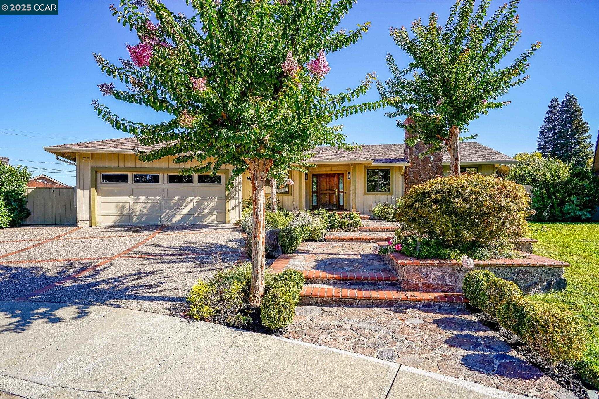 Walnut Creek, California, 94598, United States, 3 Bedrooms Bedrooms, ,3 BathroomsBathrooms,Residential,For Sale,1940979