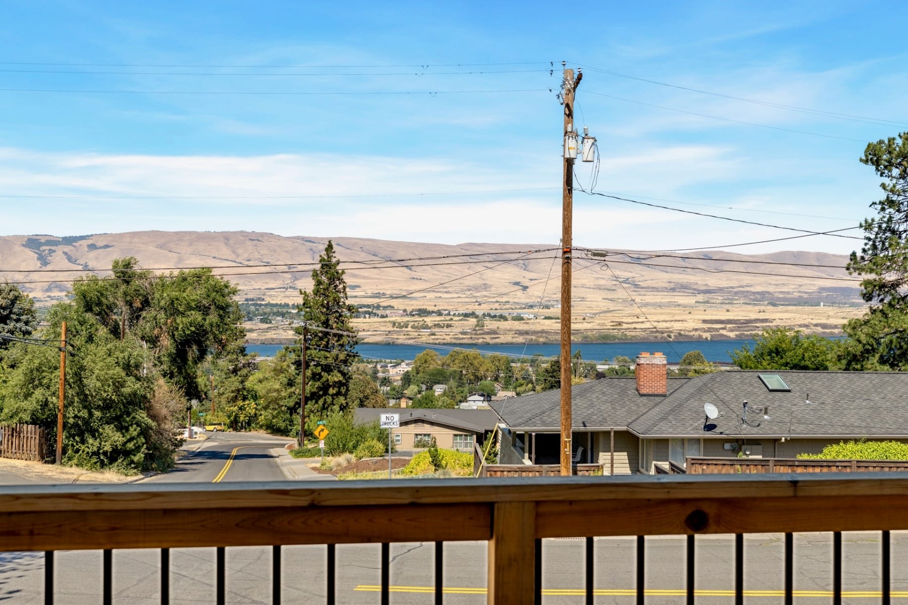  526 E SCENIC DR The Dalles, OR 97058 - 物件實景
