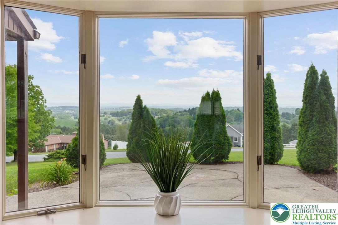 Washington Twp, Pennsylvania, 18080, United States, 3 Bedrooms Bedrooms, ,3 BathroomsBathrooms,Residential,For Sale,1984610