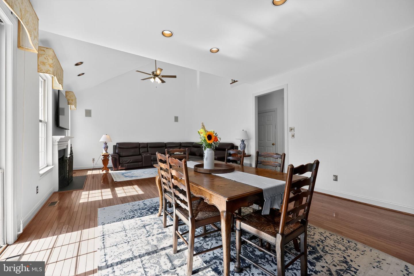 Wallingford, Pennsylvania, 19086, United States, 3 Bedrooms Bedrooms, ,4 BathroomsBathrooms,Residential,For Sale,2000507