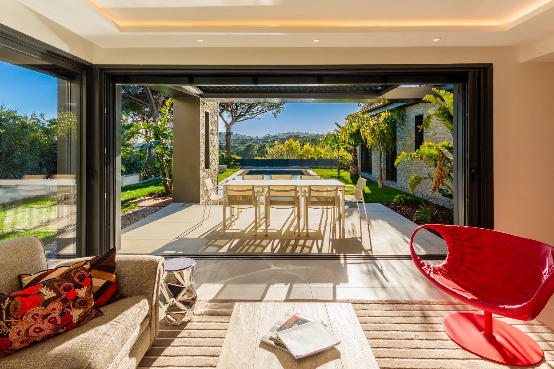 Sainte-Maxime, Provence-Alpes-Côte d’Azur, 83120, FR, 4 Bedrooms Bedrooms, ,4 BathroomsBathrooms,Residential,For Sale,1472761