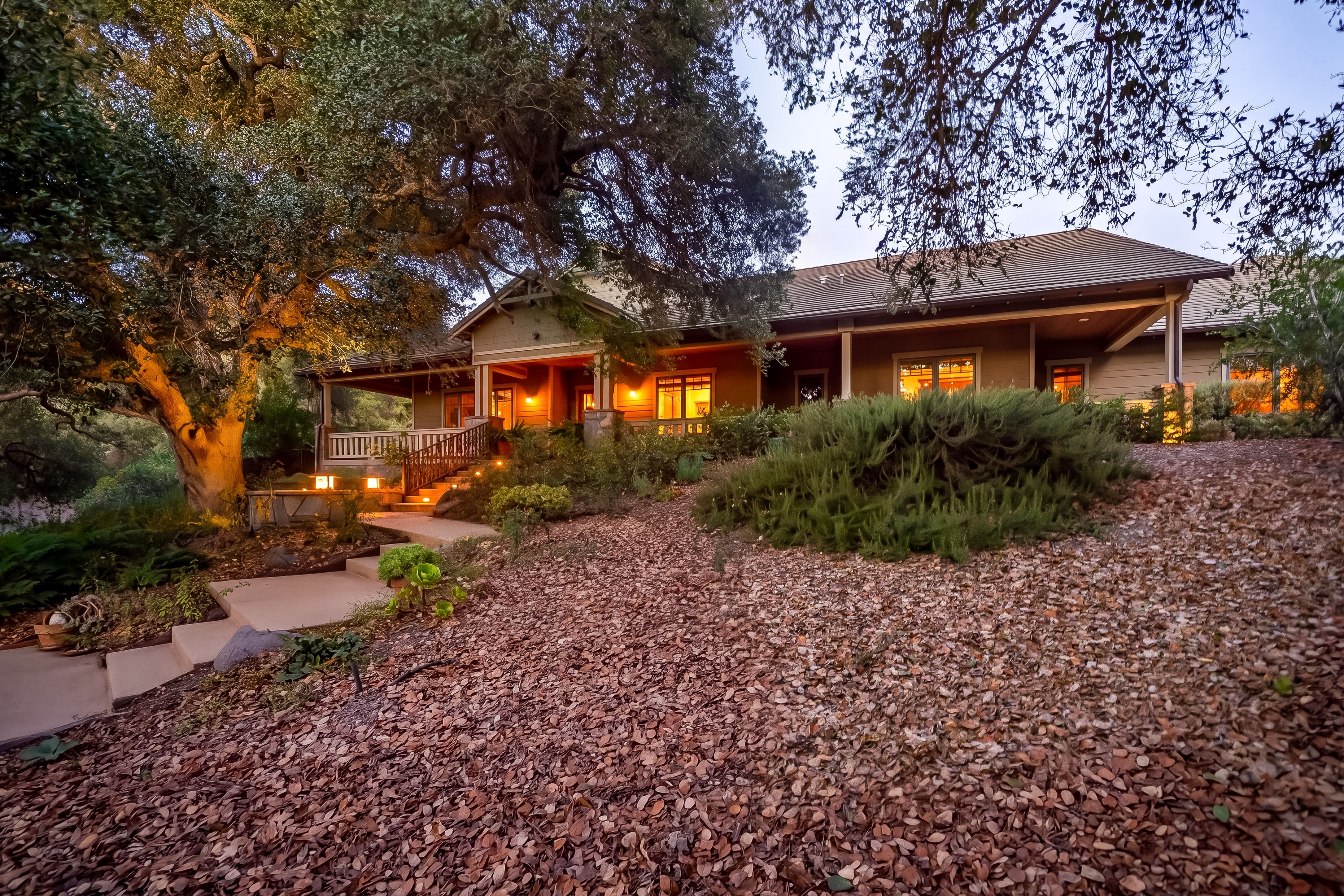  Timeless Craftsman Estate with Resort-Style Outdoor Living - 物件實景