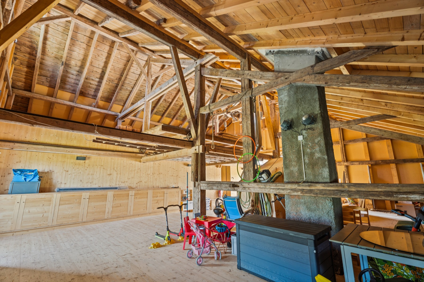  A stunning, fully renovated farmhouse consisting of 2 apartments - 物件實景