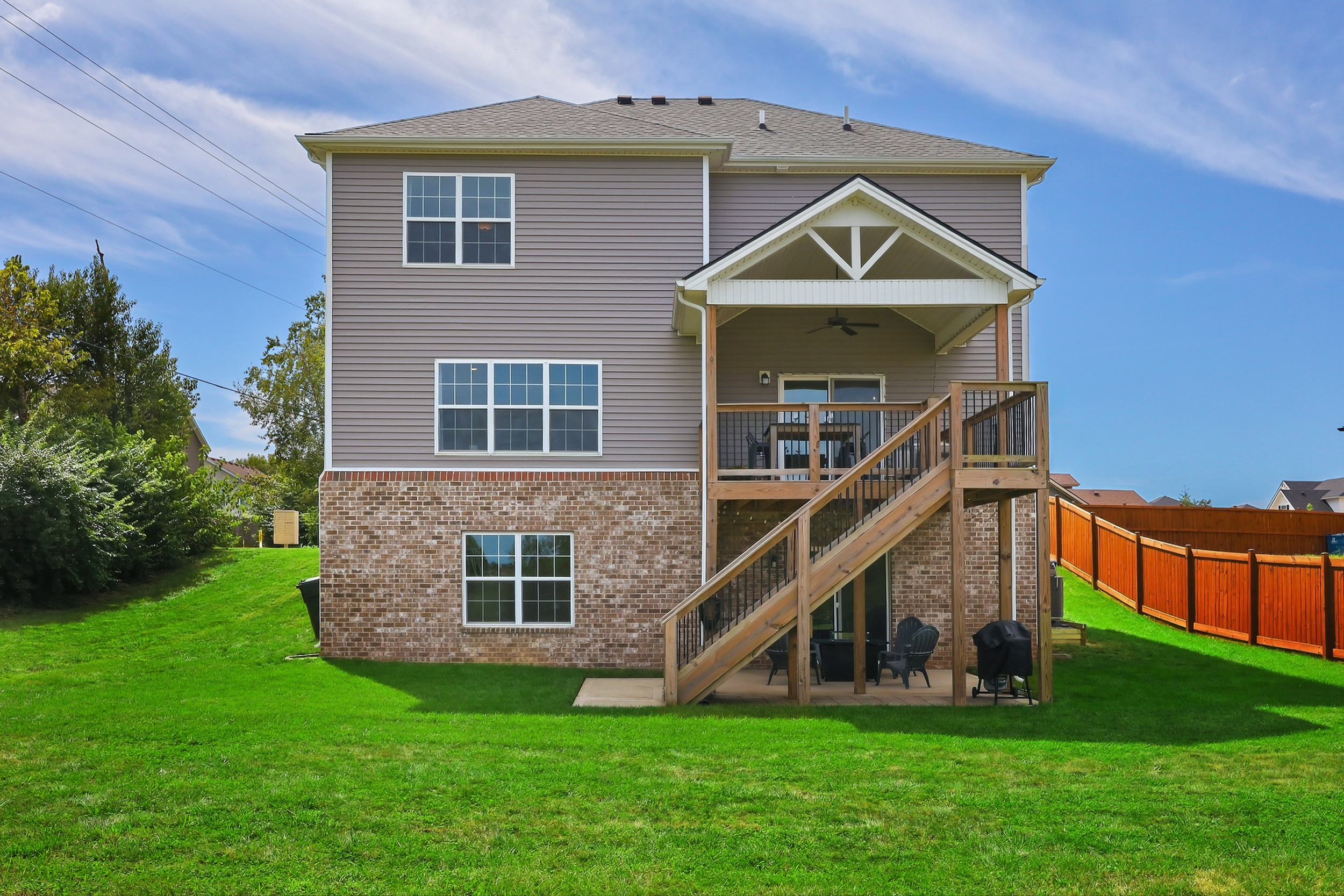  141 Meadowcrest Drive - 物件實景