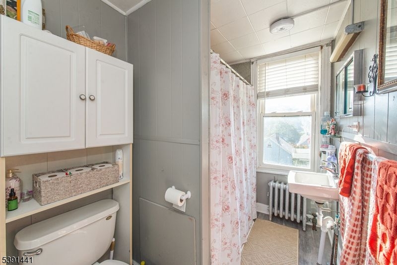 Dover, New Jersey, 07801, United States, 4 Bedrooms Bedrooms, ,2 BathroomsBathrooms,Residential,For Sale,1969138