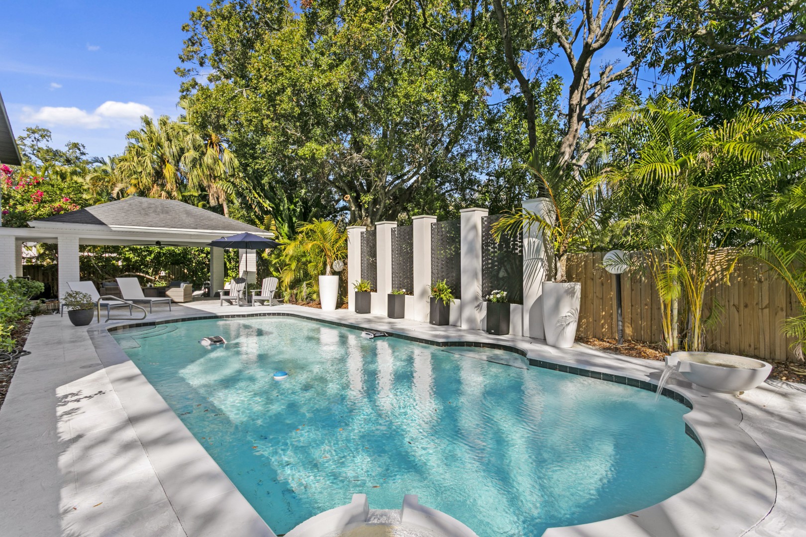 Tampa, Florida, 33629, United States, 4 Bedrooms Bedrooms, ,5 BathroomsBathrooms,Residential,For Sale,2010401