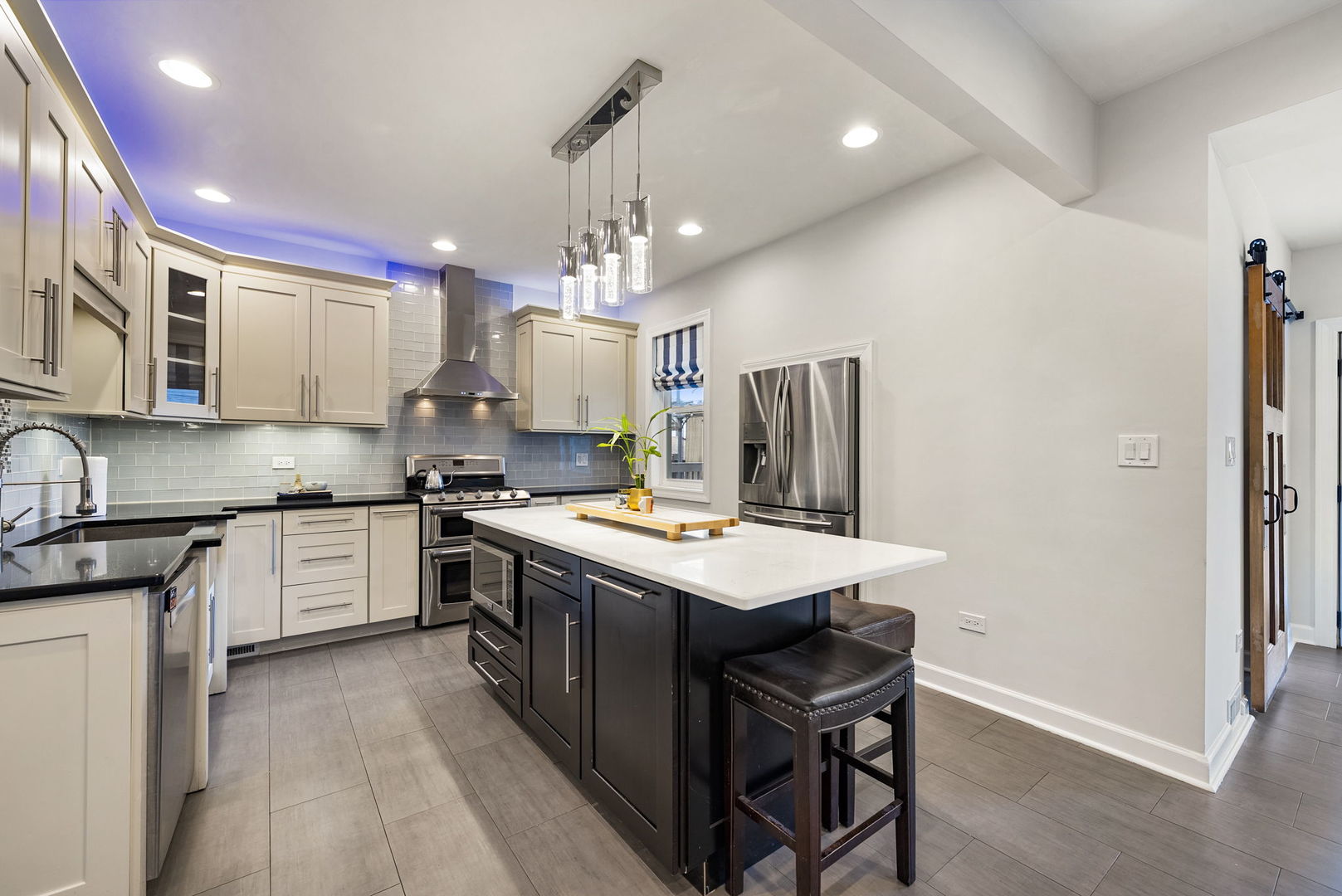 Chicago, Illinois, 60641, United States, 4 Bedrooms Bedrooms, ,3 BathroomsBathrooms,Residential,For Sale,1940244