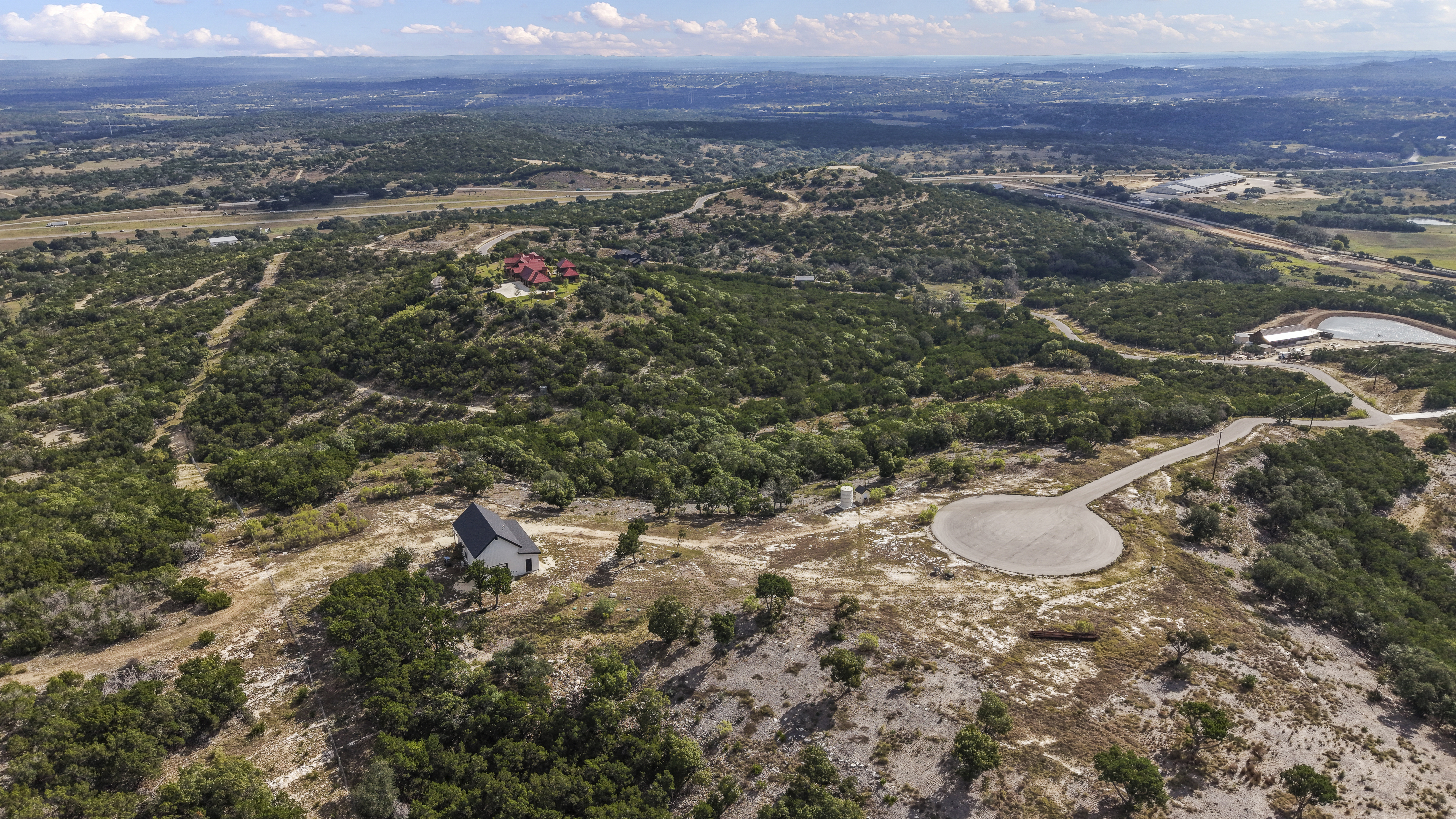  Hilltop Barndominium on 15+ Acres - 物件實景