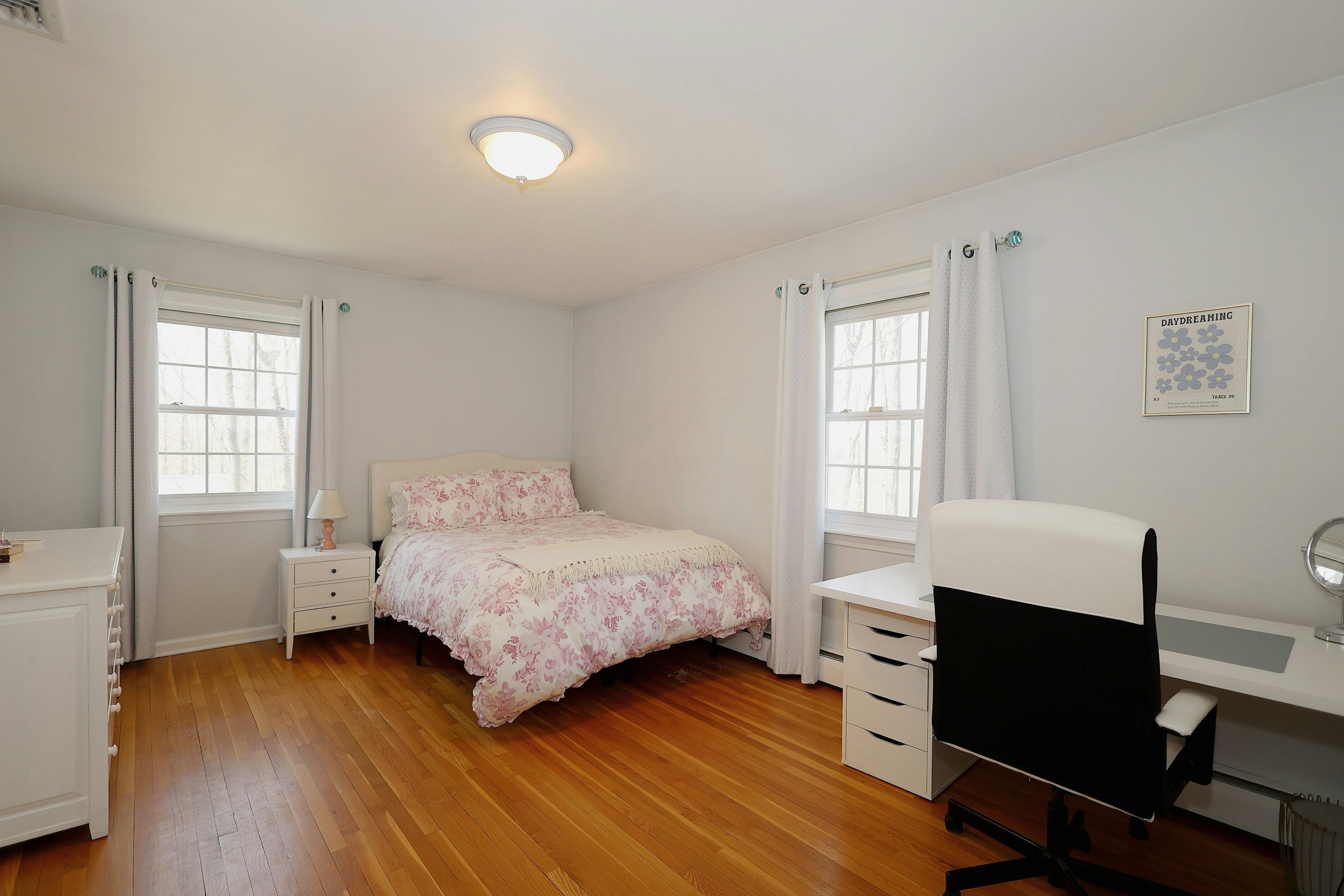  Classic New England Colonial - 物件實景