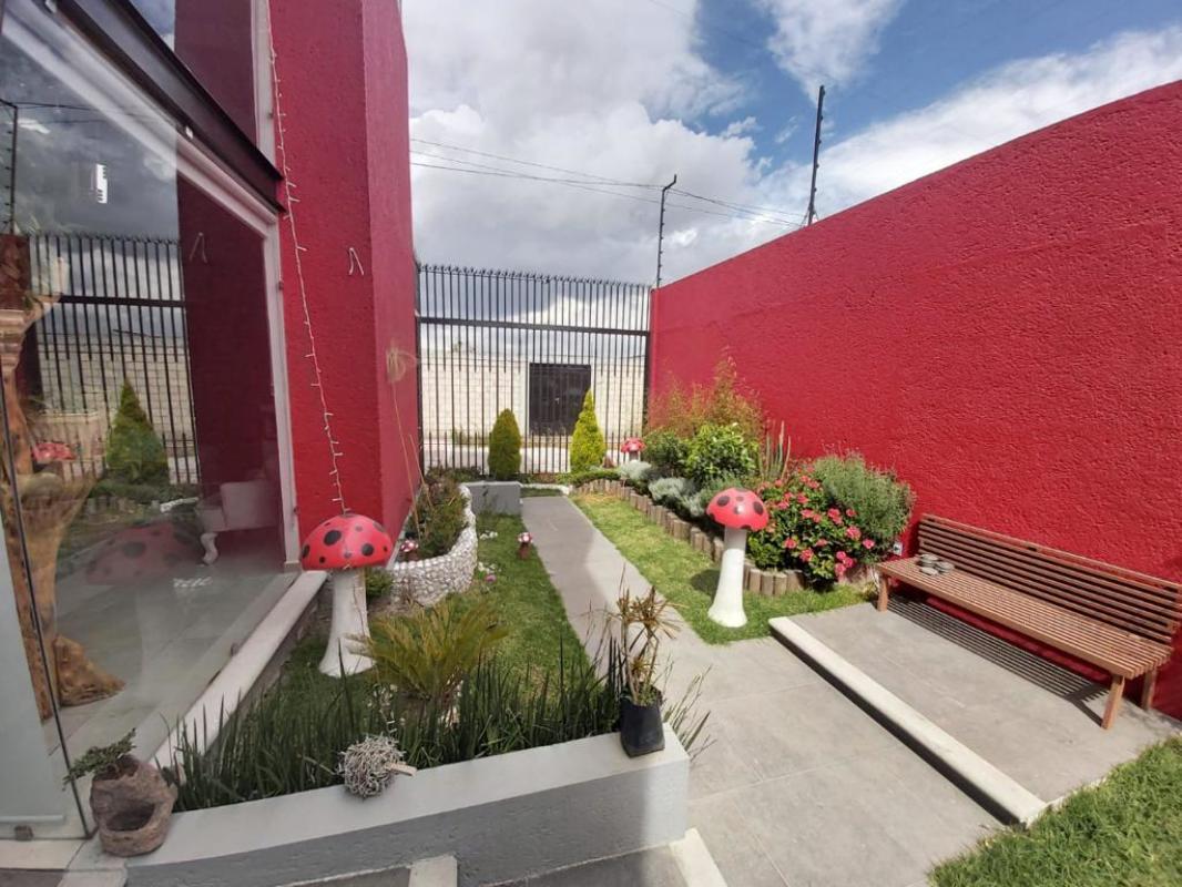 CERRADA DE NI?OS HEROES, Metepec, Estado de México, 52147, Mexico, 4 Bedrooms Bedrooms, ,4 BathroomsBathrooms,Residential,For Sale,CERRADA DE NI?OS HEROES,1441493