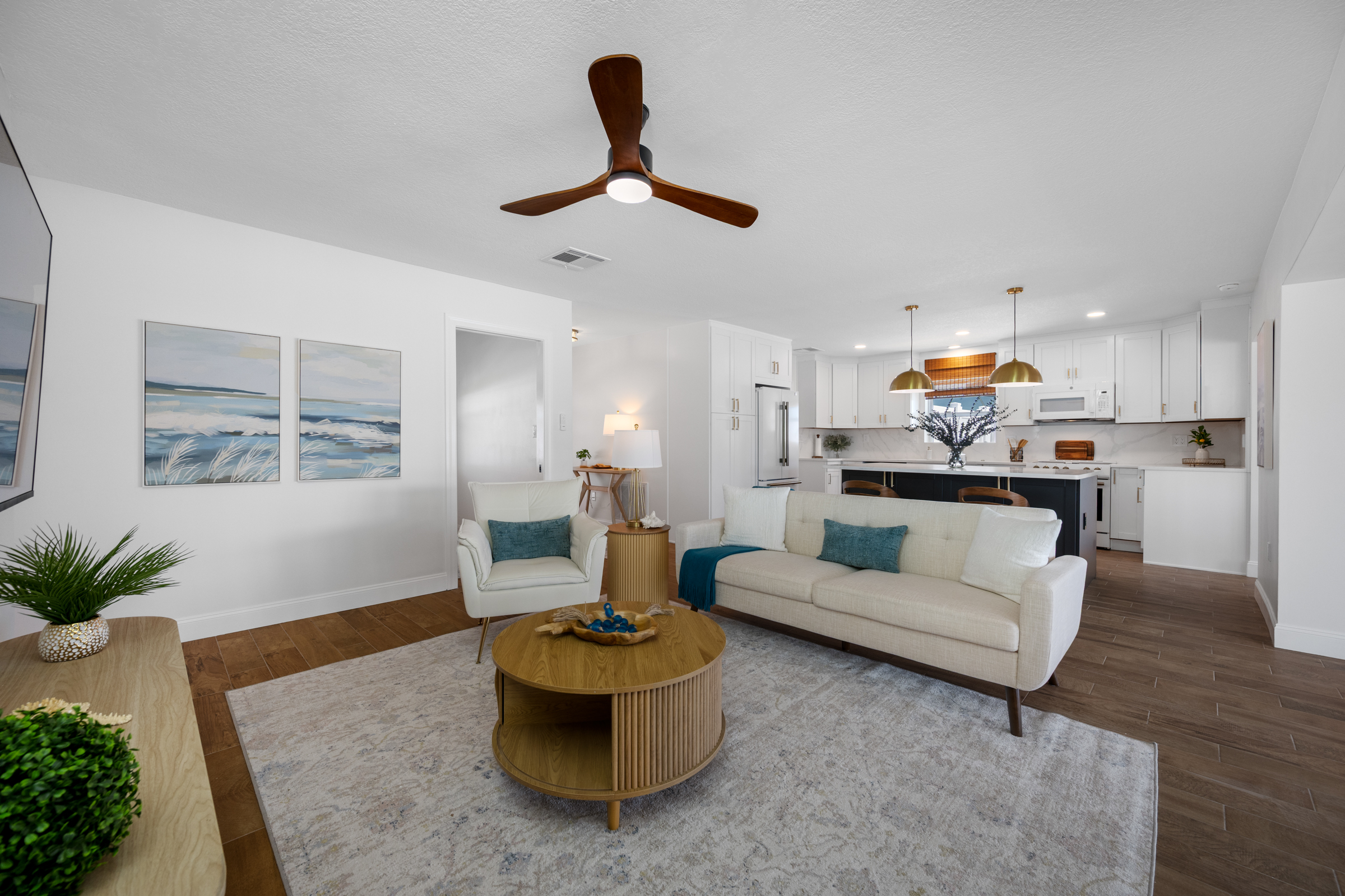 St Petersburg, Florida, 33707, United States, 3 Bedrooms Bedrooms, ,2 BathroomsBathrooms,Residential,For Sale,2034838