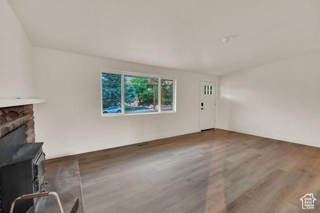 Centerville, Utah, 84014, United States, 4 Bedrooms Bedrooms, ,3 BathroomsBathrooms,Residential,For Sale,1983489