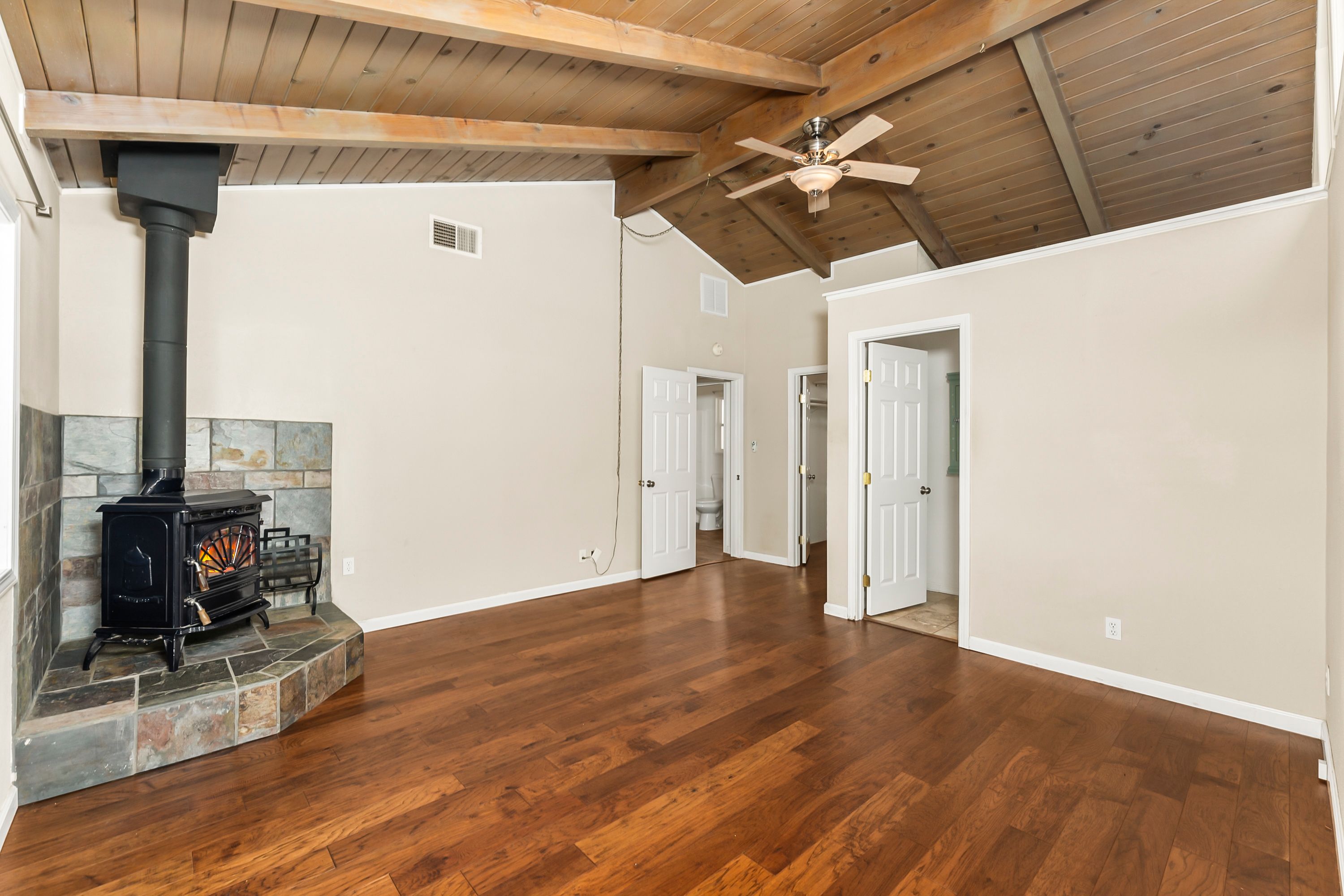  California Equestrian Property with ADU, Horse Arena & Pool - 物件實景