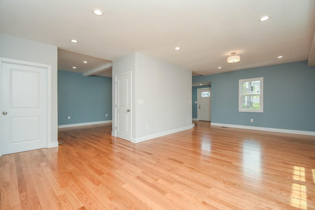 Saugus, Massachusetts, 01906, United States, 4 Bedrooms Bedrooms, ,3 BathroomsBathrooms,Residential,For Sale,1937803