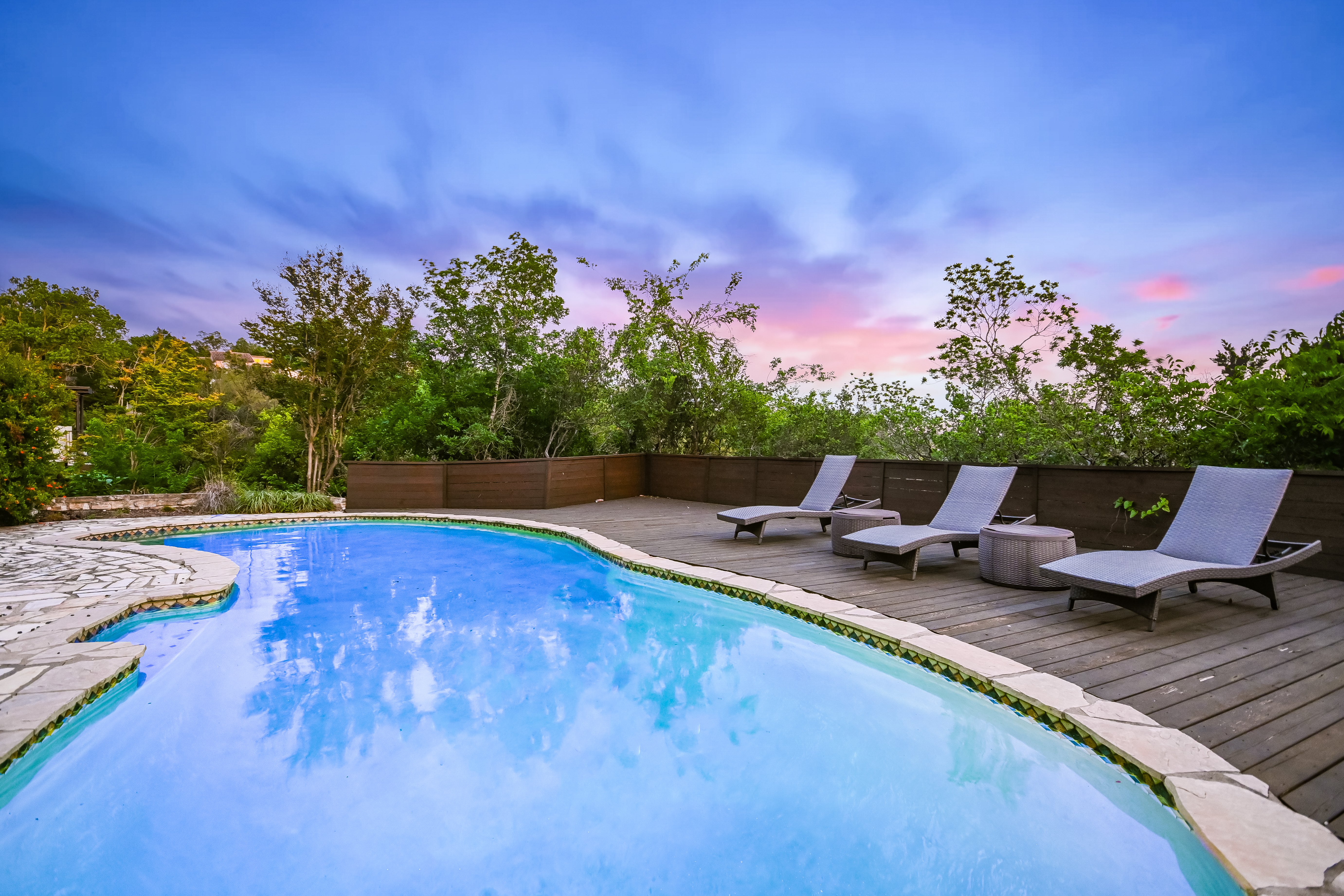  Hill Country Serenity in the Heart of Eanes ISD - 物件實景