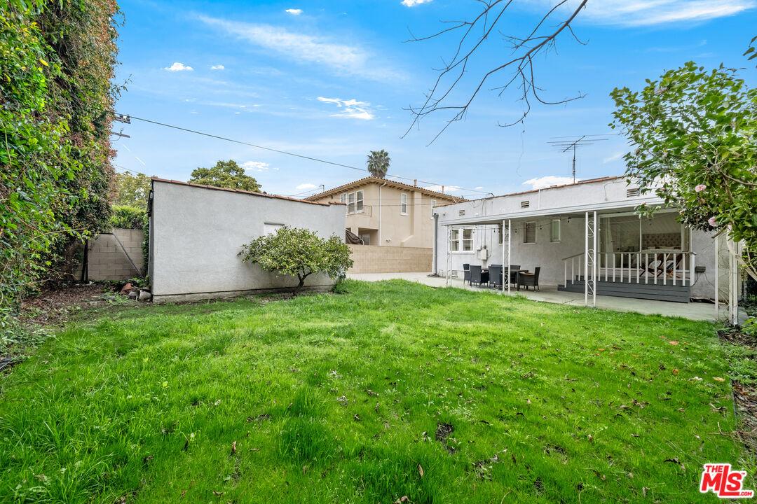 Beverly Hills, California, 90211, United States, 3 Bedrooms Bedrooms, ,2 BathroomsBathrooms,Residential,For Sale,1895625