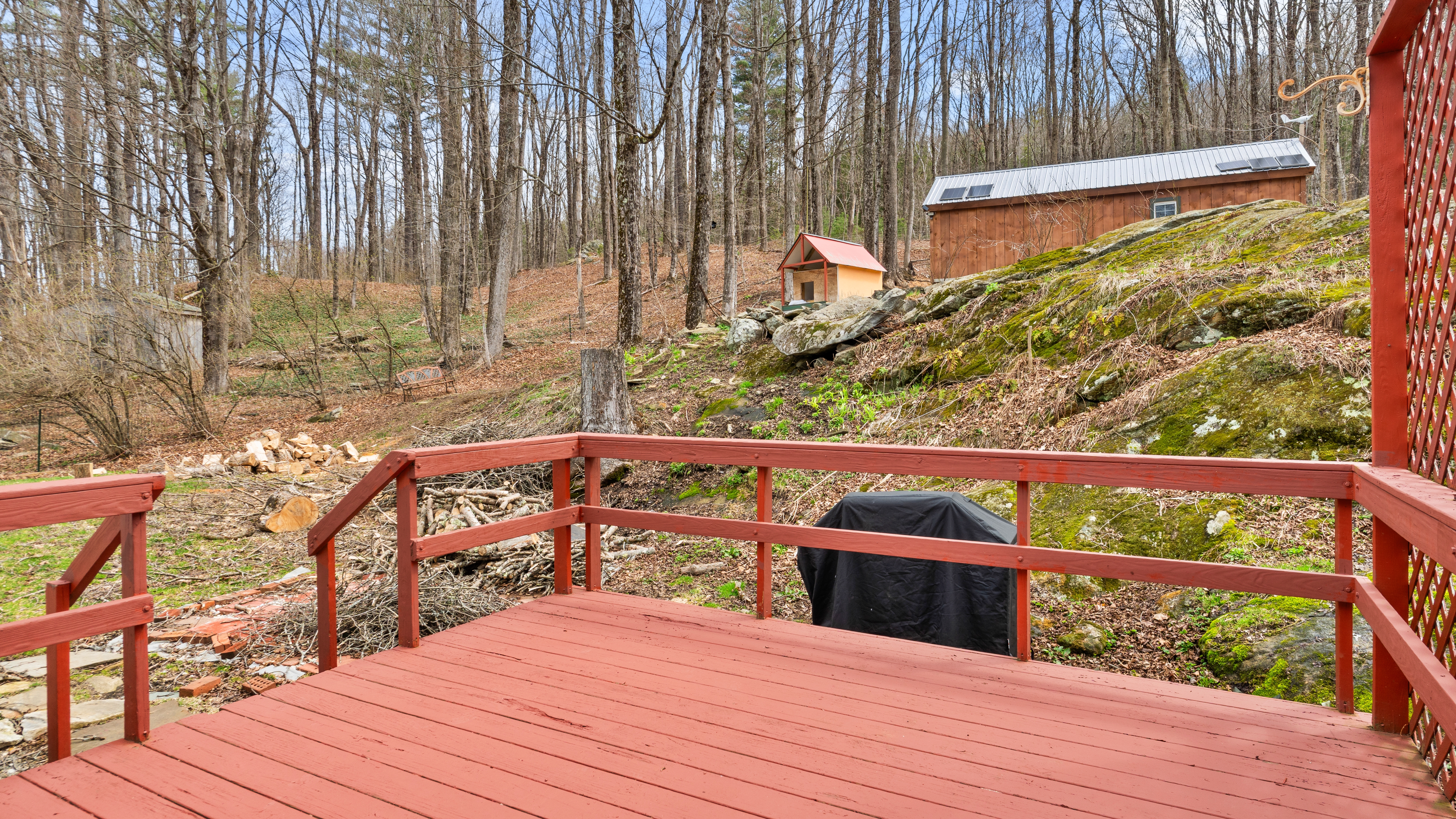  Historic Berkshire Homestead with Solar Barn, Trails, & Modern Efficiency - 物件實景
