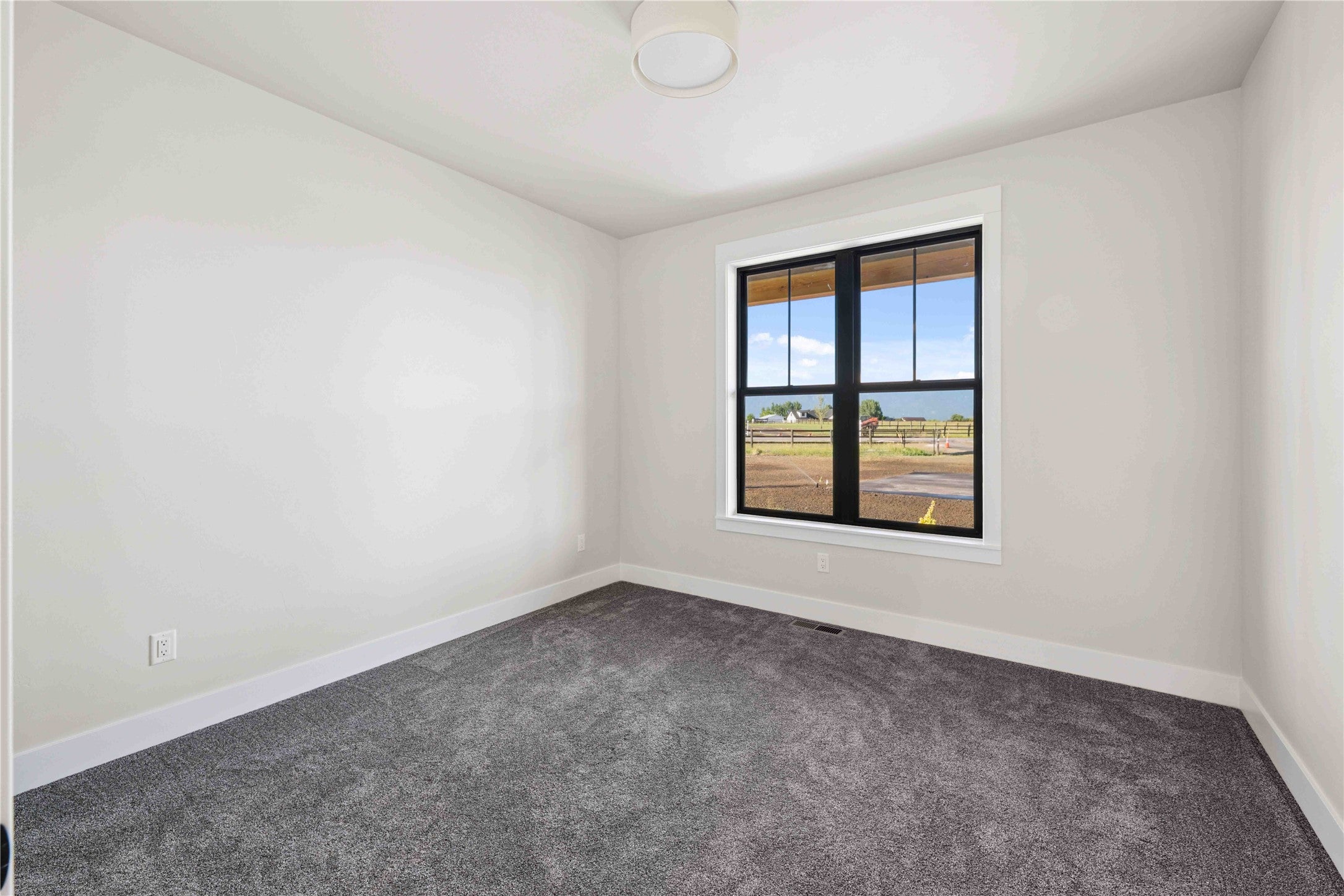 Kalispell, Montana, 59901, United States, 4 Bedrooms Bedrooms, ,4 BathroomsBathrooms,Residential,For Sale,1907313