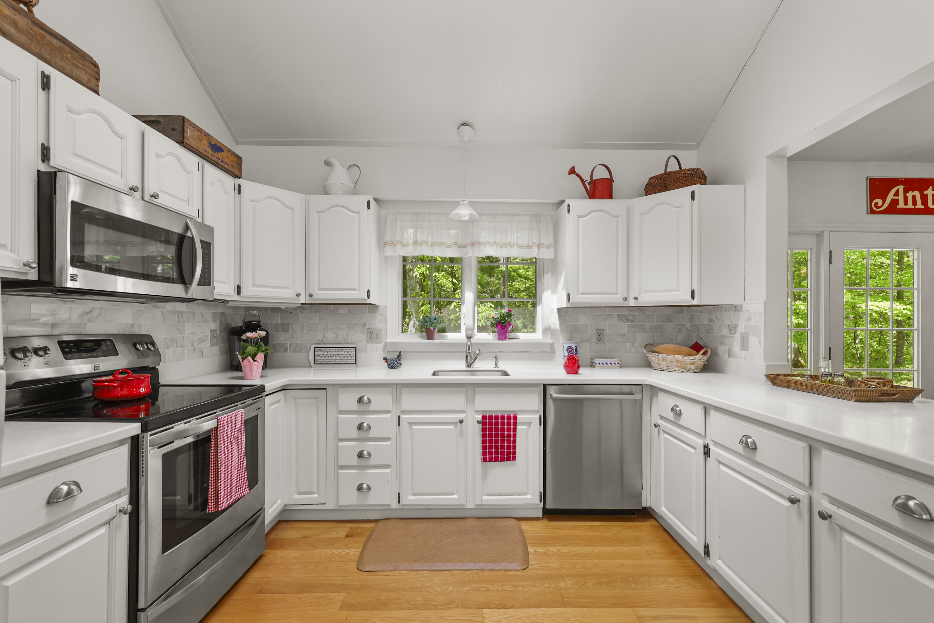  MODERN COMFORT MEETS TIMELESS NEW ENGLAND FARMHOUSE CHARM - 物件實景