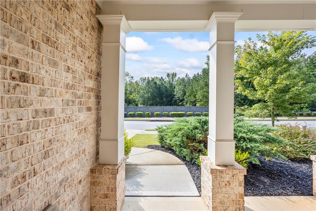 Cumming, Georgia, 30028, United States, 5 Bedrooms Bedrooms, ,4 BathroomsBathrooms,Residential,For Sale,1976985