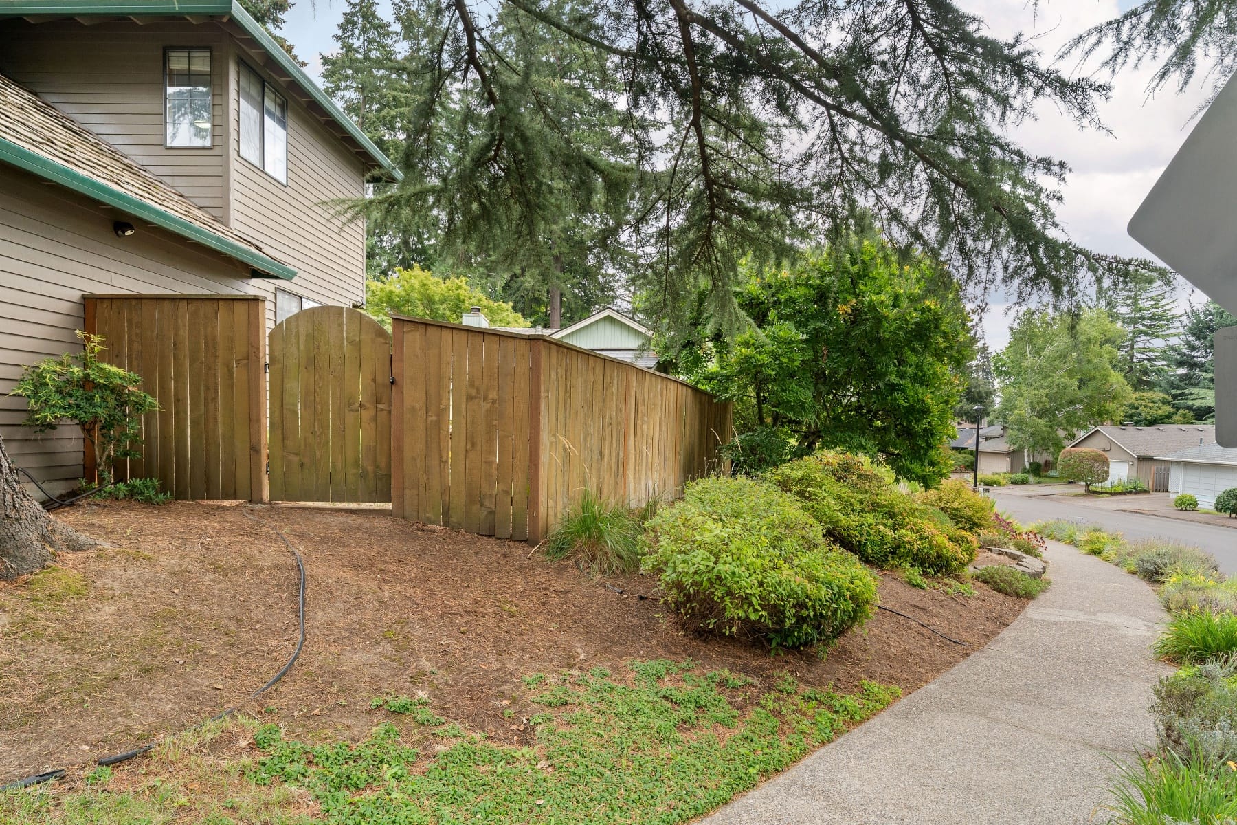  8005 SW CHURCHILL CT Tigard, OR 97224 - 物件實景