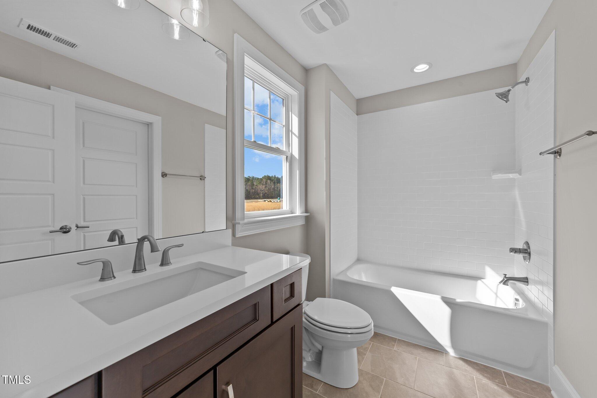 25 Firefly Lane, Youngsville, North Carolina, 27596, United States, 4 Bedrooms Bedrooms, ,4 BathroomsBathrooms,Residential,For Sale,25 Firefly Lane,1644568