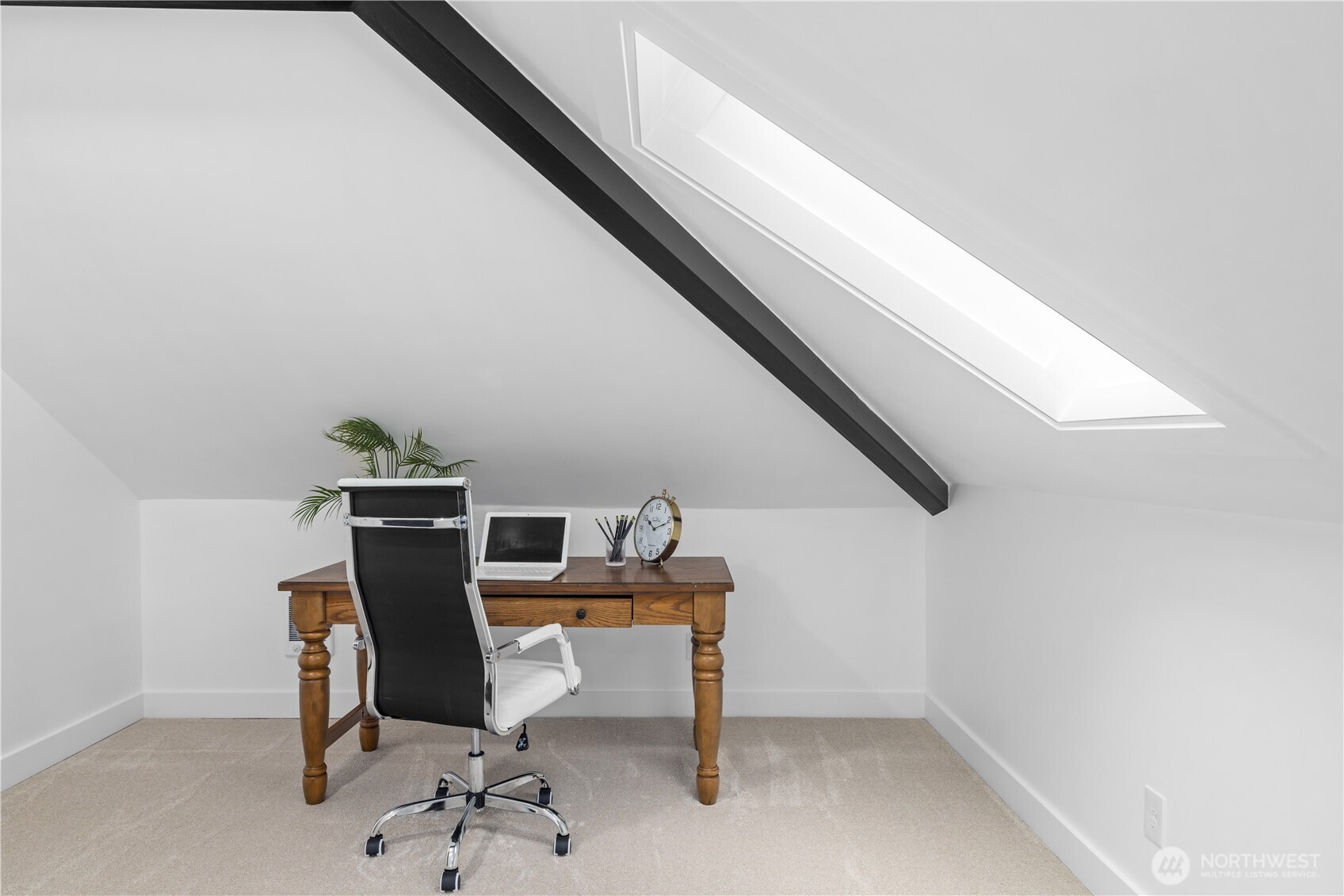 Seattle, Washington, 98109, United States, 3 Bedrooms Bedrooms, ,1 BathroomBathrooms,Residential,For Sale,1999766