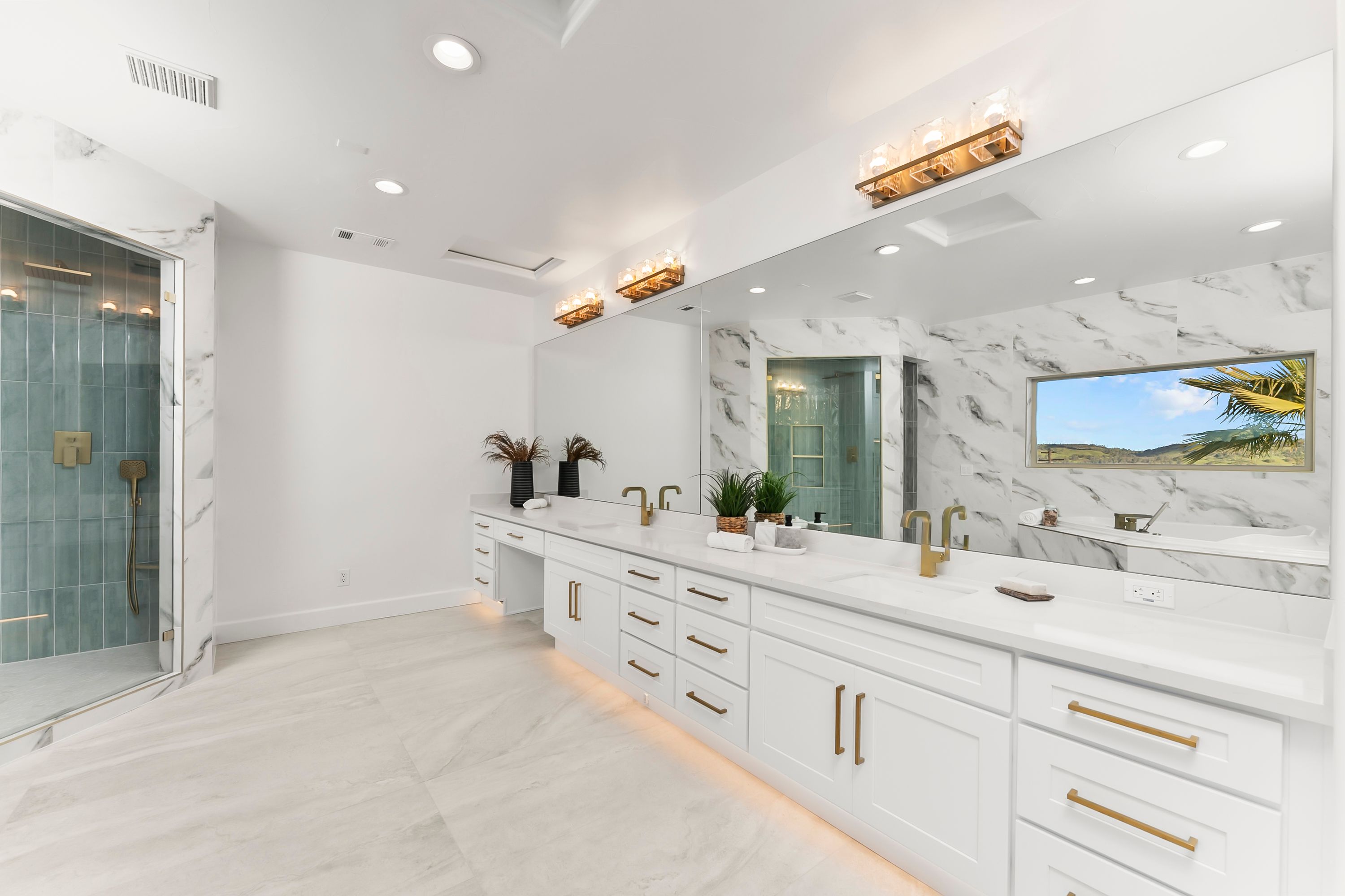  40 Acres - Big Views - Renovated Home - 物件實景