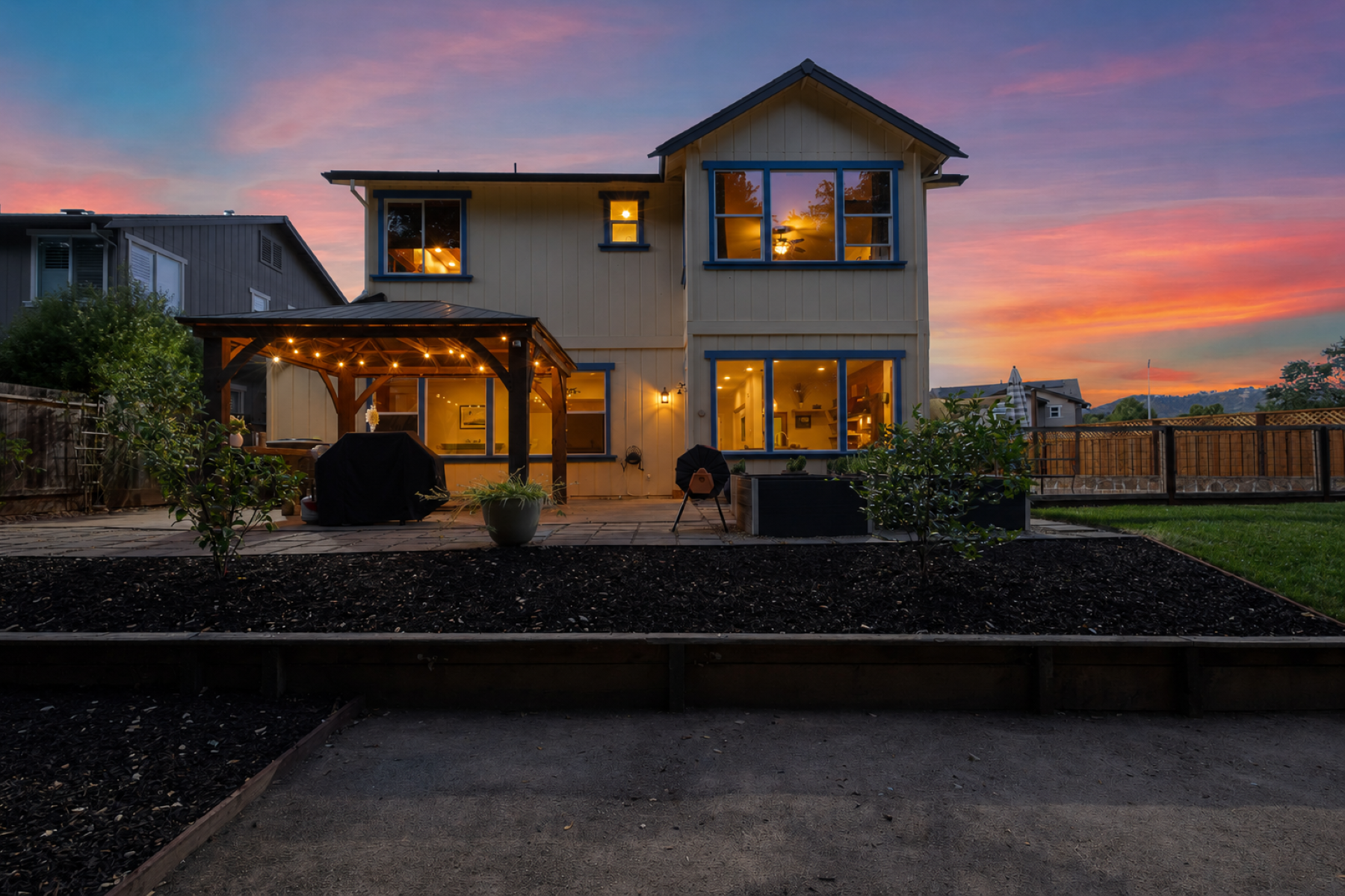  Poolside Living in Cloverdale - 物件實景