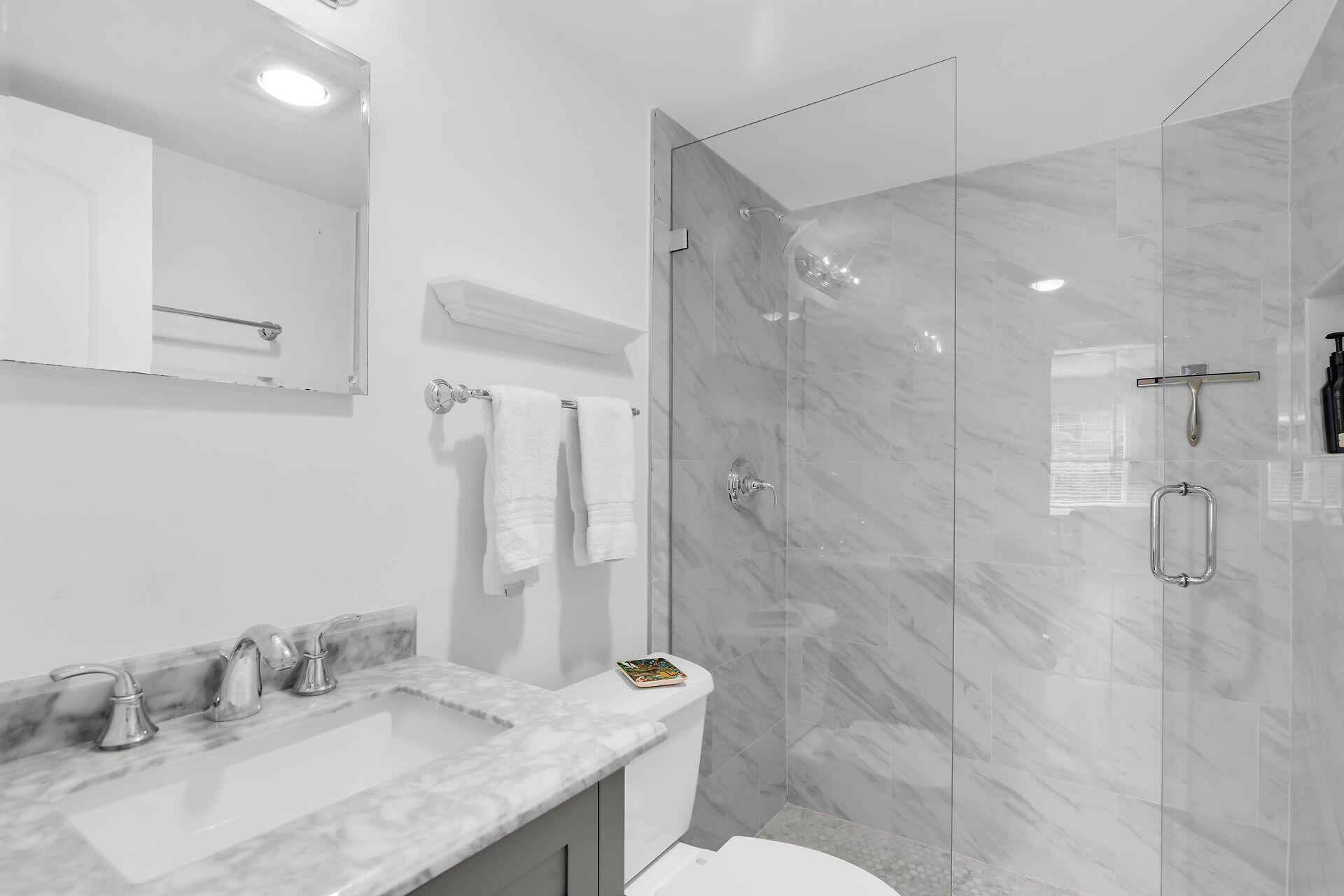 MARATHON, Florida, 33050, United States, 2 Bedrooms Bedrooms, ,2 BathroomsBathrooms,Residential,For Sale,1991254