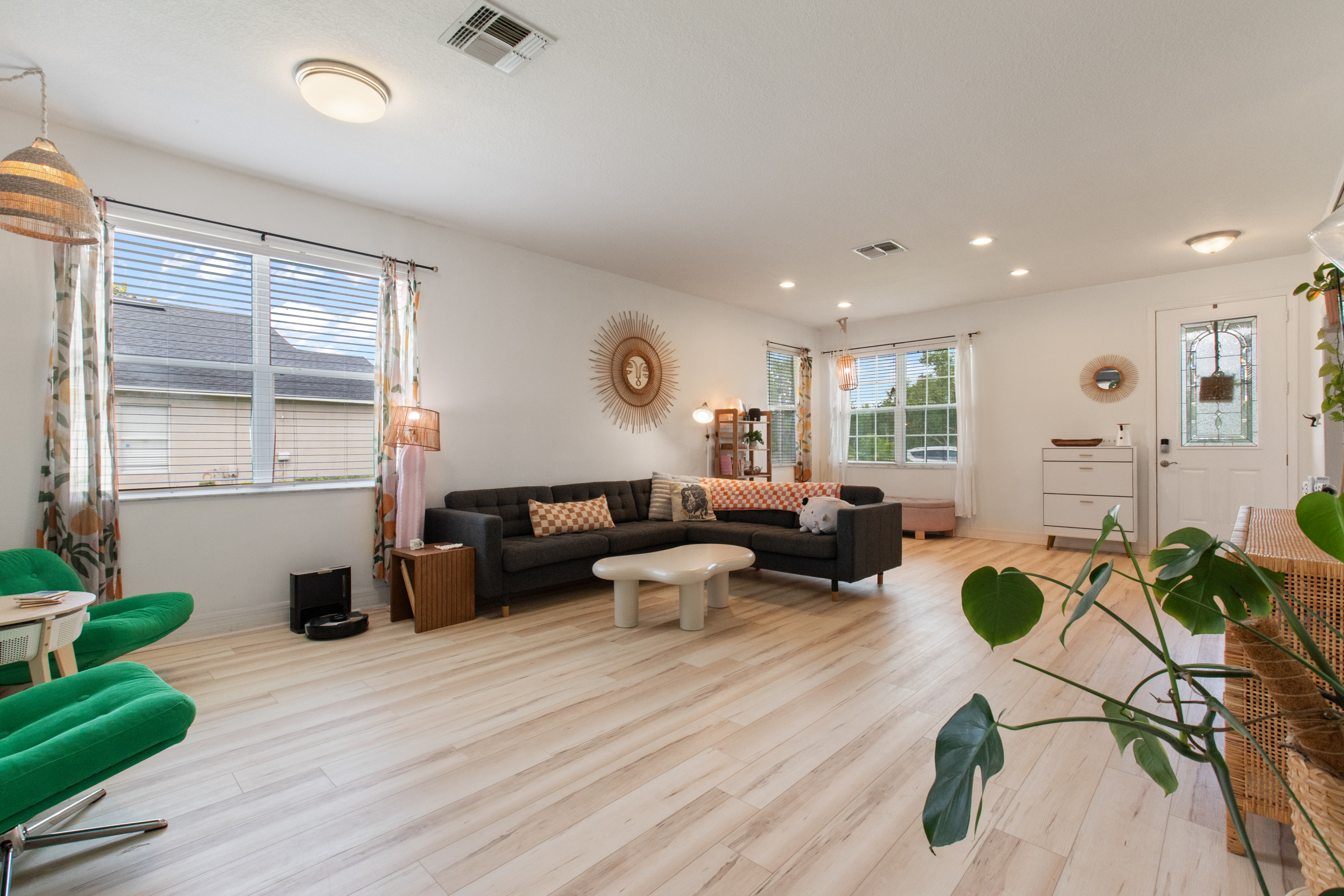 Winter Garden, Florida, 34787, United States, 3 Bedrooms Bedrooms, ,2 BathroomsBathrooms,Residential,For Sale,1938374