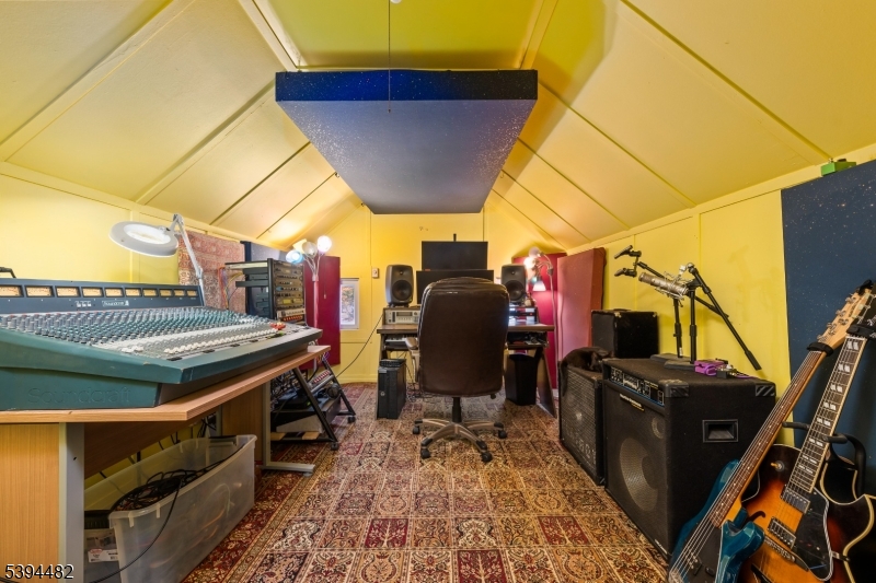 Plainfield City, New Jersey, 07060, United States, 6 Bedrooms Bedrooms, ,4 BathroomsBathrooms,Residential,For Sale,1989073