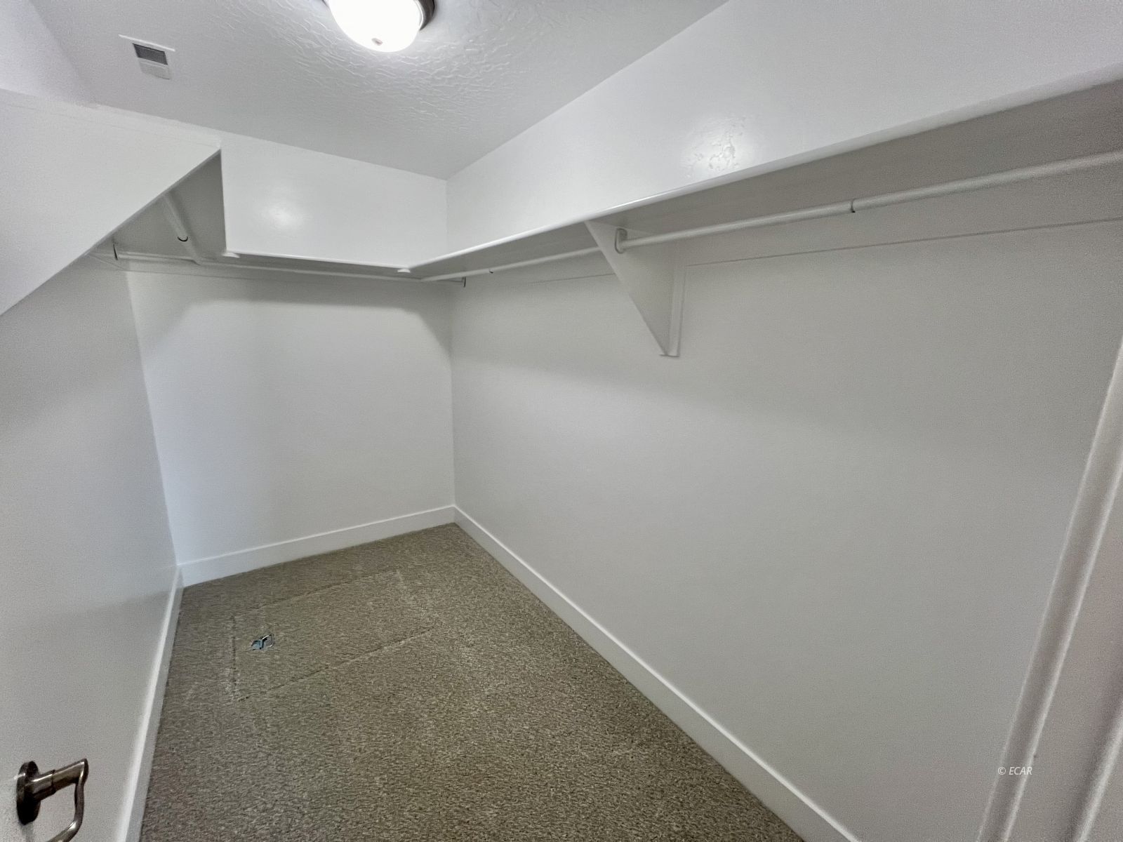 Elko, Nevada, 89801, United States, 4 Bedrooms Bedrooms, ,2 BathroomsBathrooms,Residential,For Sale,1699983