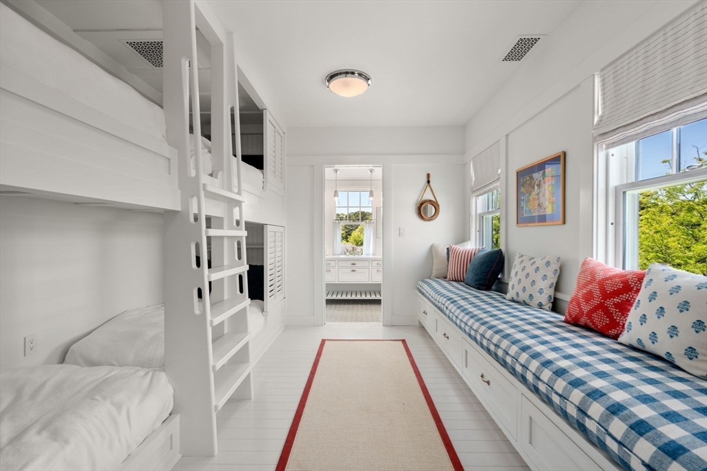 Oak Bluffs, Massachusetts, 02557, United States, 8 Bedrooms Bedrooms, ,9 BathroomsBathrooms,Residential,For Sale,1848541
