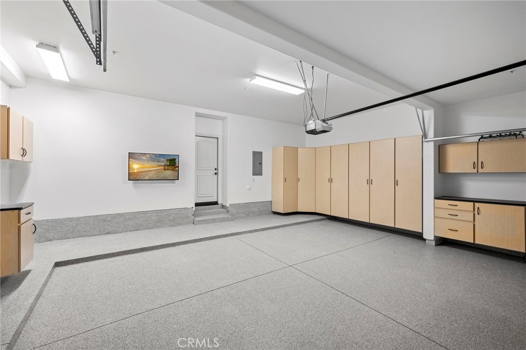 Newport Beach, California, 92663, United States, 3 Bedrooms Bedrooms, ,3 BathroomsBathrooms,Residential,For Sale,1992084