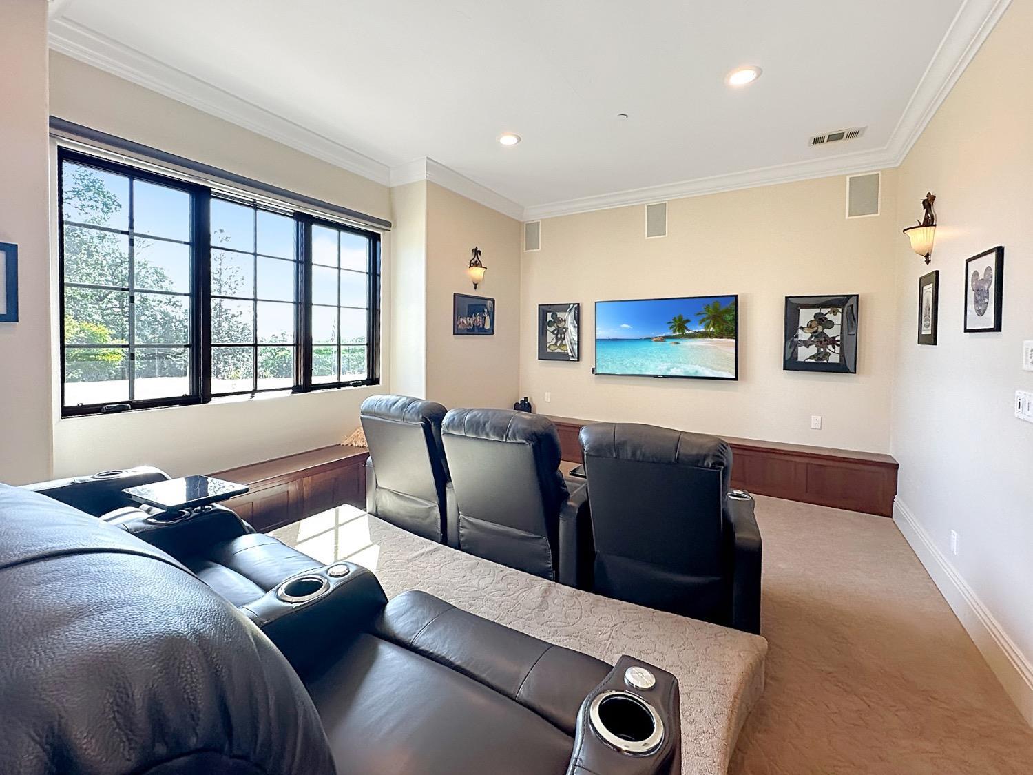 Grass Valley, California, 95949, United States, 4 Bedrooms Bedrooms, ,5 BathroomsBathrooms,Residential,For Sale,1974160